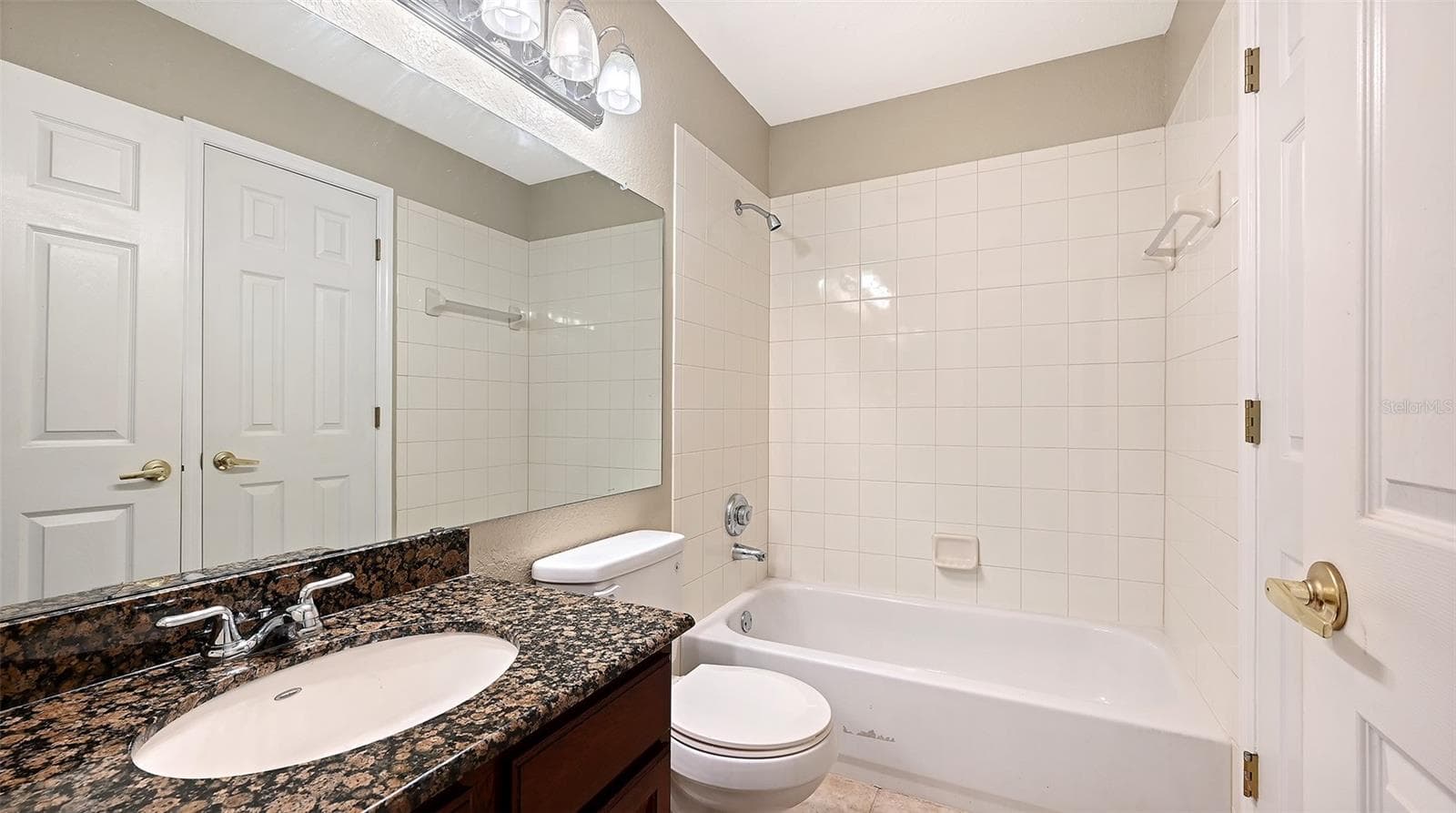2nd Batroom - 4025 CROCKERS LAKE BLVD #22, SARASOTA