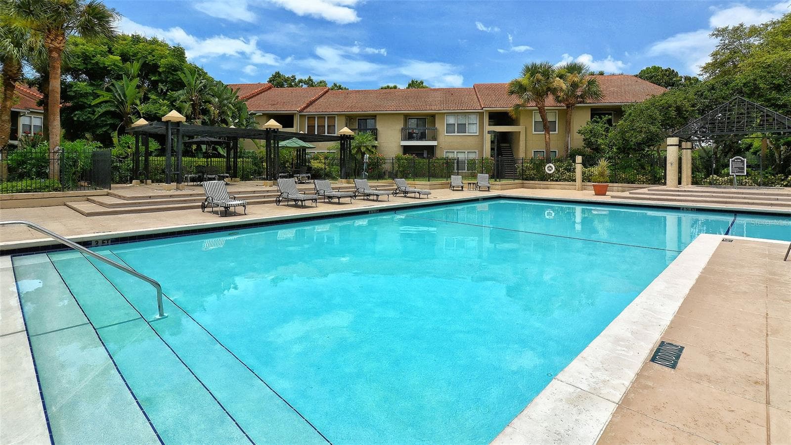 Condominium at 4025 CROCKERS LAKE BLVD #22, SARASOTA, photo 38 of 64