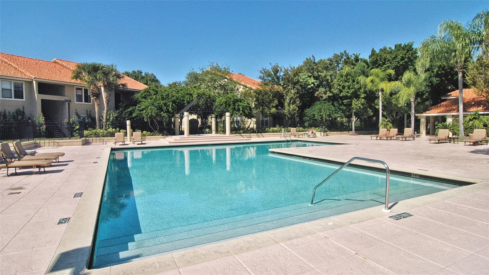 Condominium at 4025 CROCKERS LAKE BLVD #22, SARASOTA, photo 62 of 64