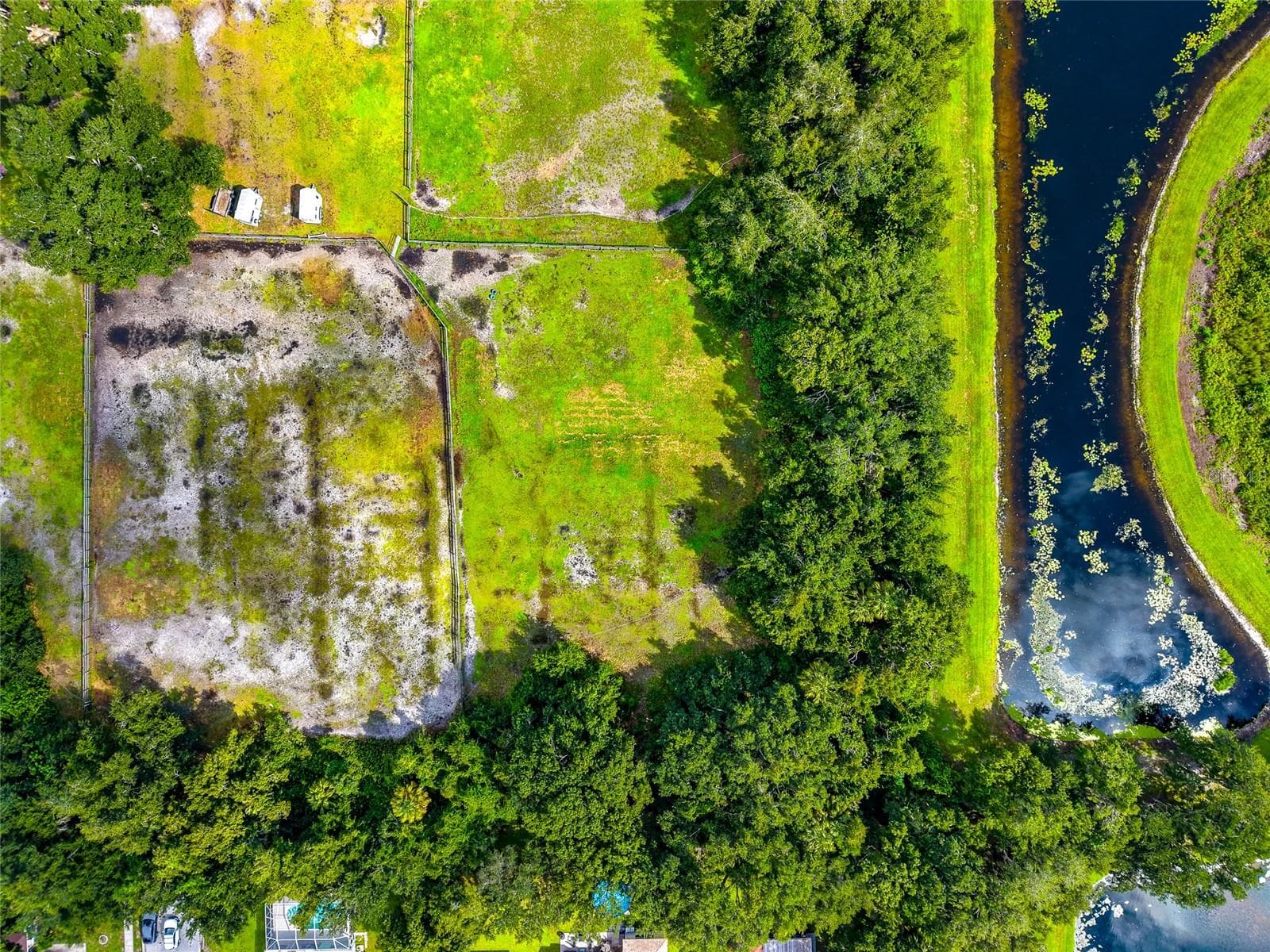 City water and sewer connections already to the South of the property at 116th - 2ND AVE NE, BRADENTON