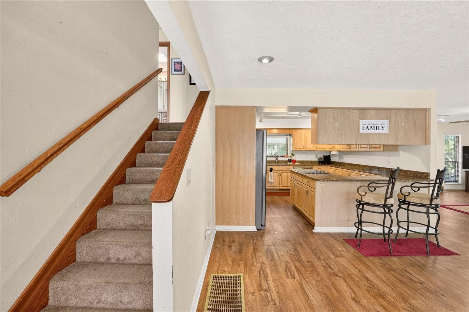 Two bedrooms with a full bathroom upstairs - 18784 NW 230TH ST, HIGH SPRINGS