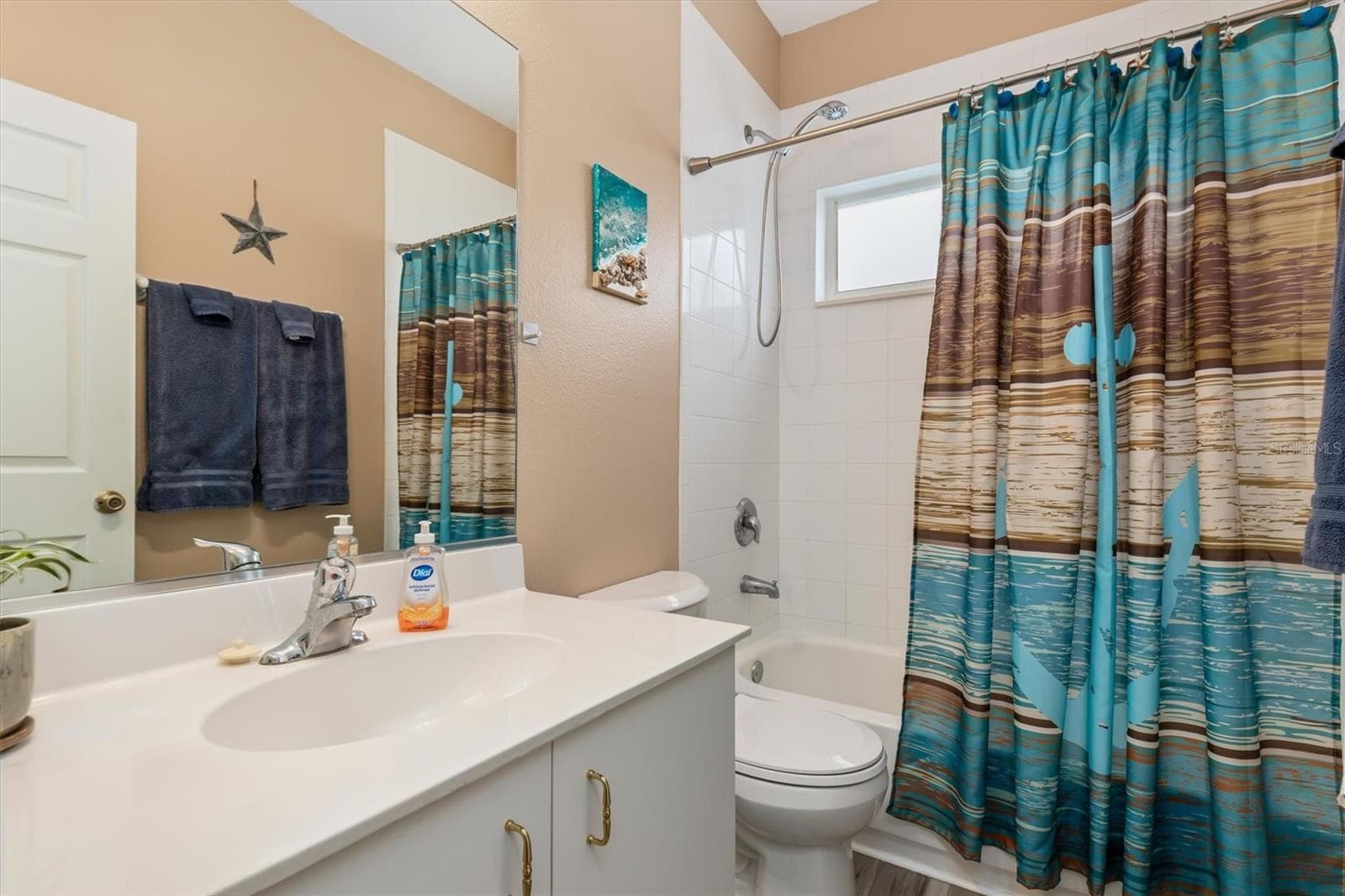 Guest bathroom - 2434 BISMARCK RD, NORTH PORT