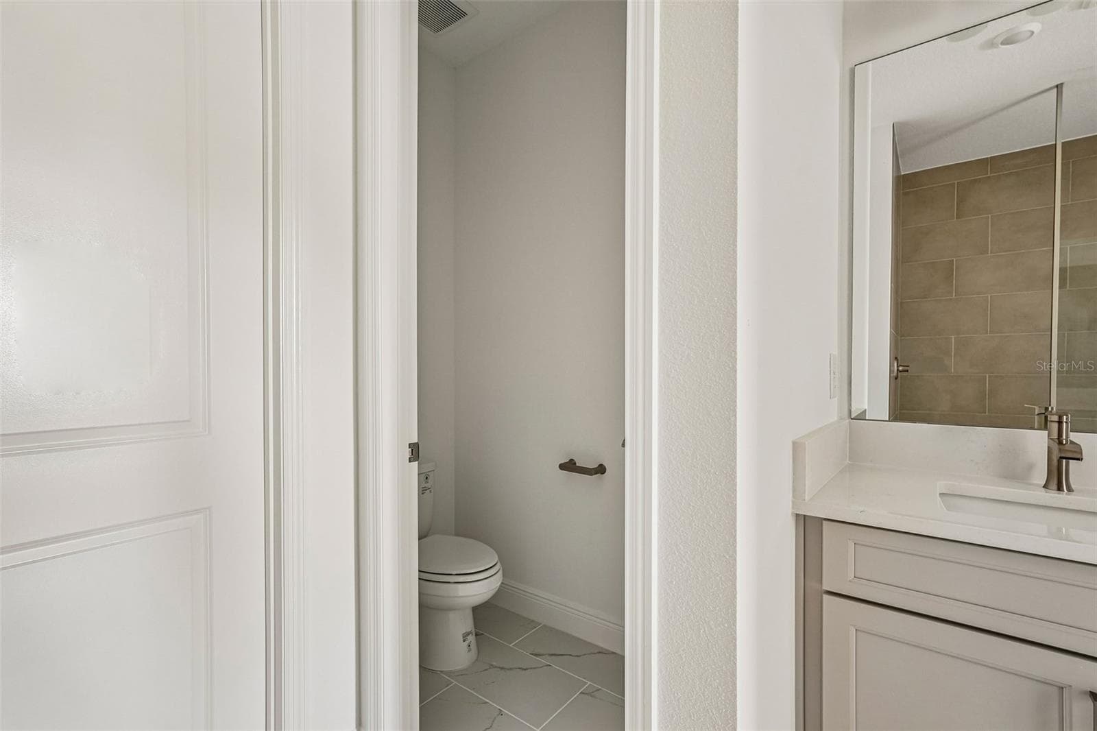 Townhouse at 4422 SUNSET GARDEN ST, BRADENTON, photo 17 of 28