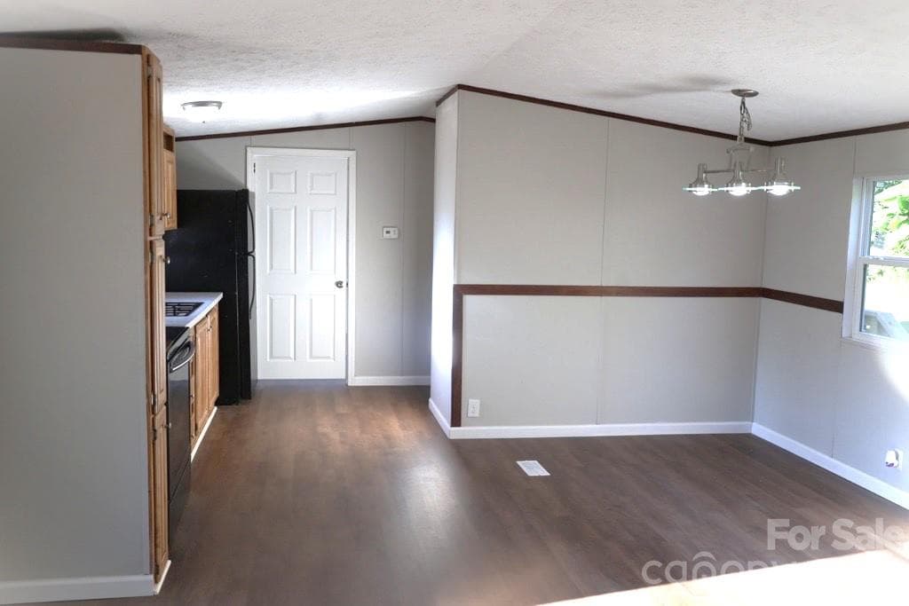 Single Family Residence at 155 Owl Hollow Road, Marion, photo 5 of 21