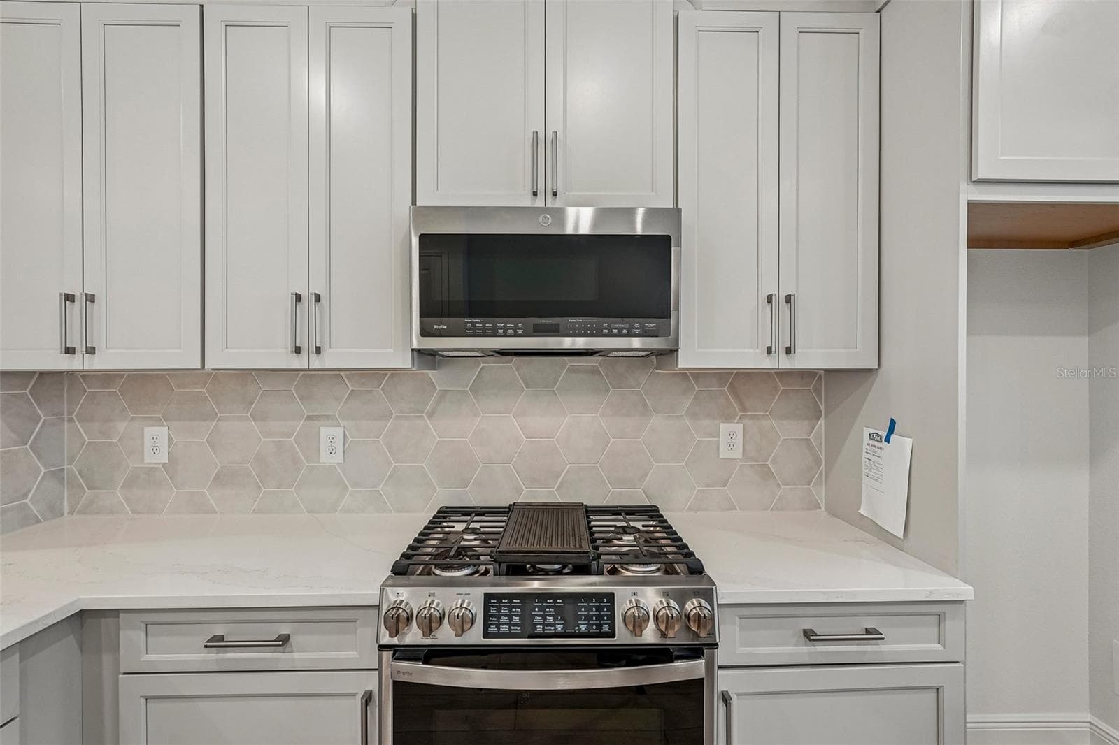Townhouse at 4426 SUNSET GARDEN ST, BRADENTON, photo 8 of 28