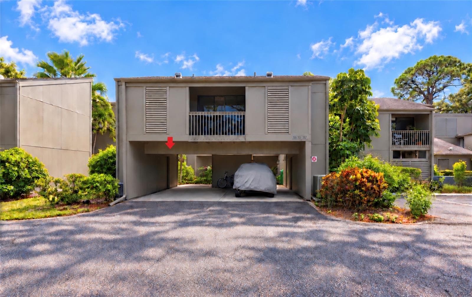 717 PINE RUN DR. #717