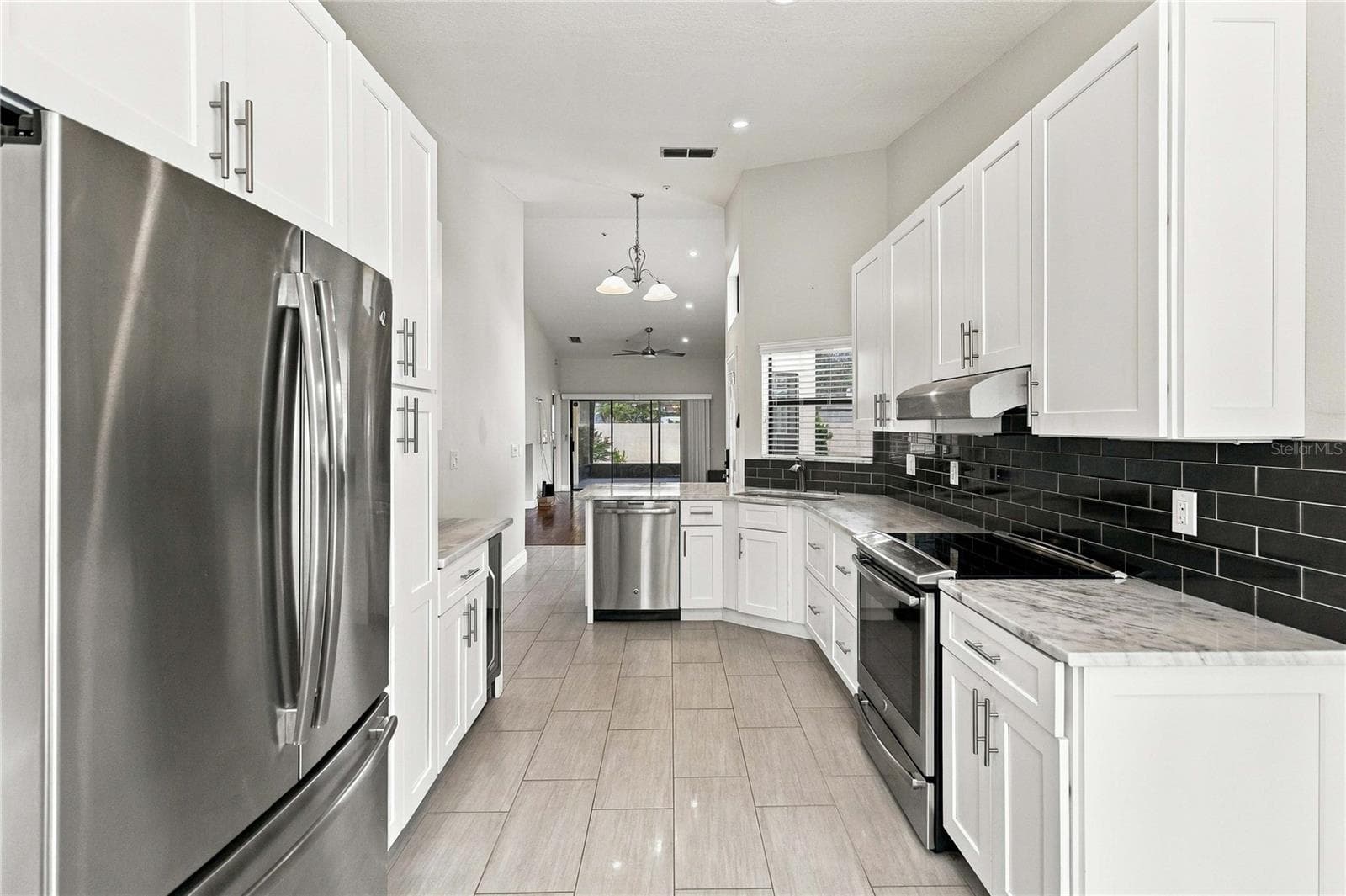 Townhouse at 287 CURLEW CIR, ALTAMONTE SPRINGS, photo 12 of 39