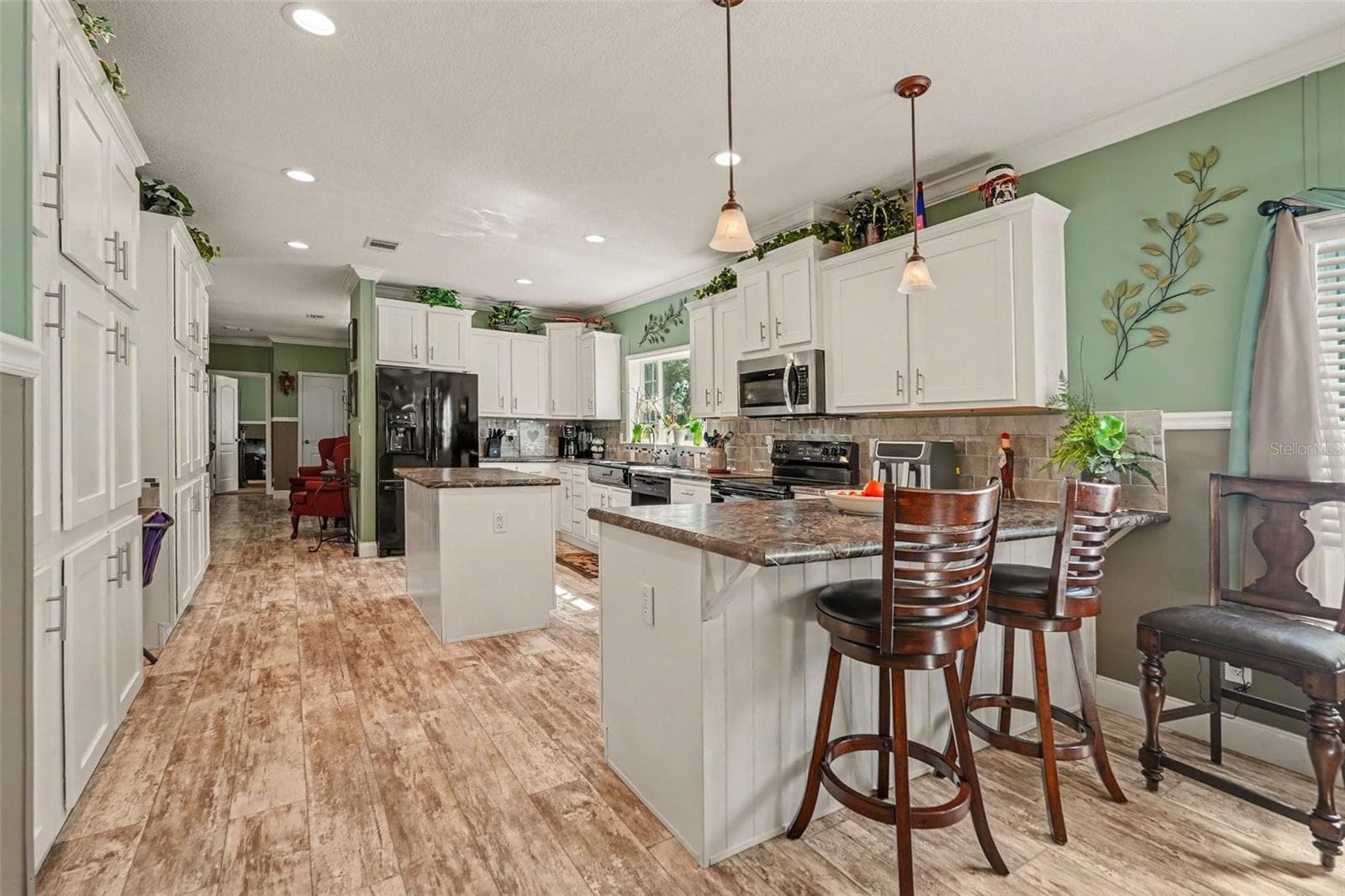 Manufactured Home at 4943 E STAGE COACH TRL, FLORAL CITY, photo 2 of 33