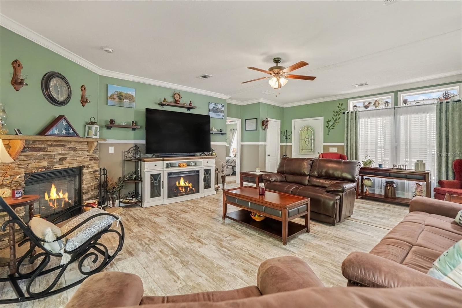 Living room - 4943 E STAGE COACH TRL, FLORAL CITY