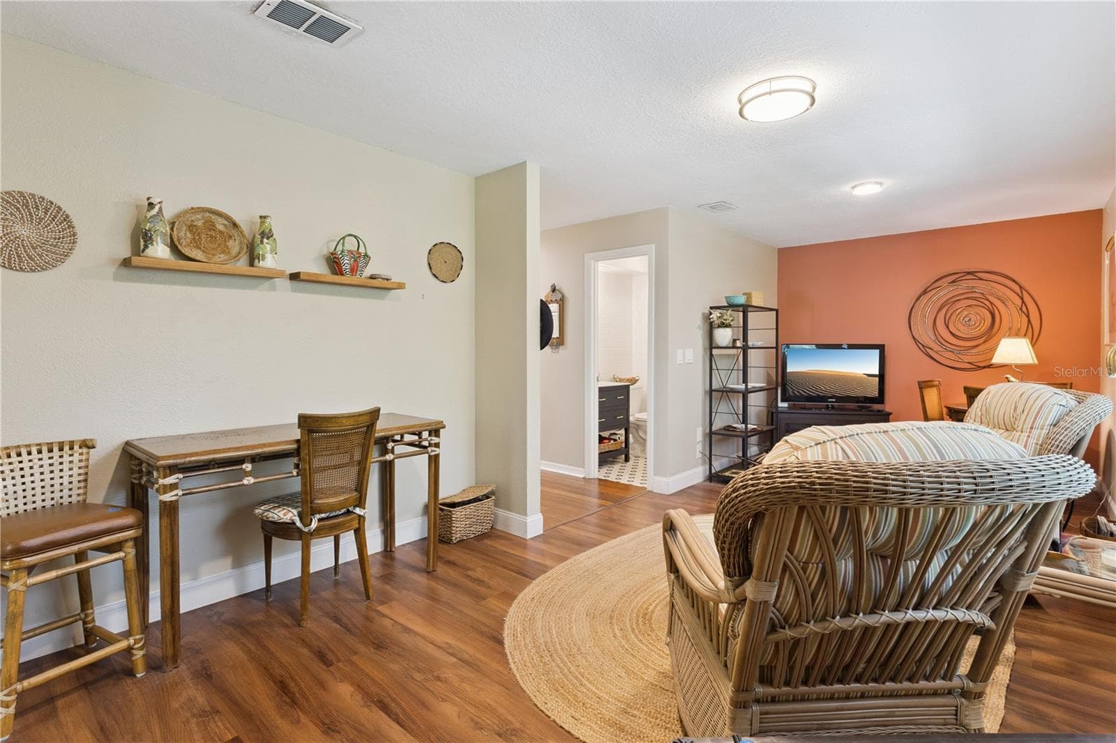 Single Family Residence at 1325 OVERLOOK DR, MOUNT DORA, photo 17 of 49