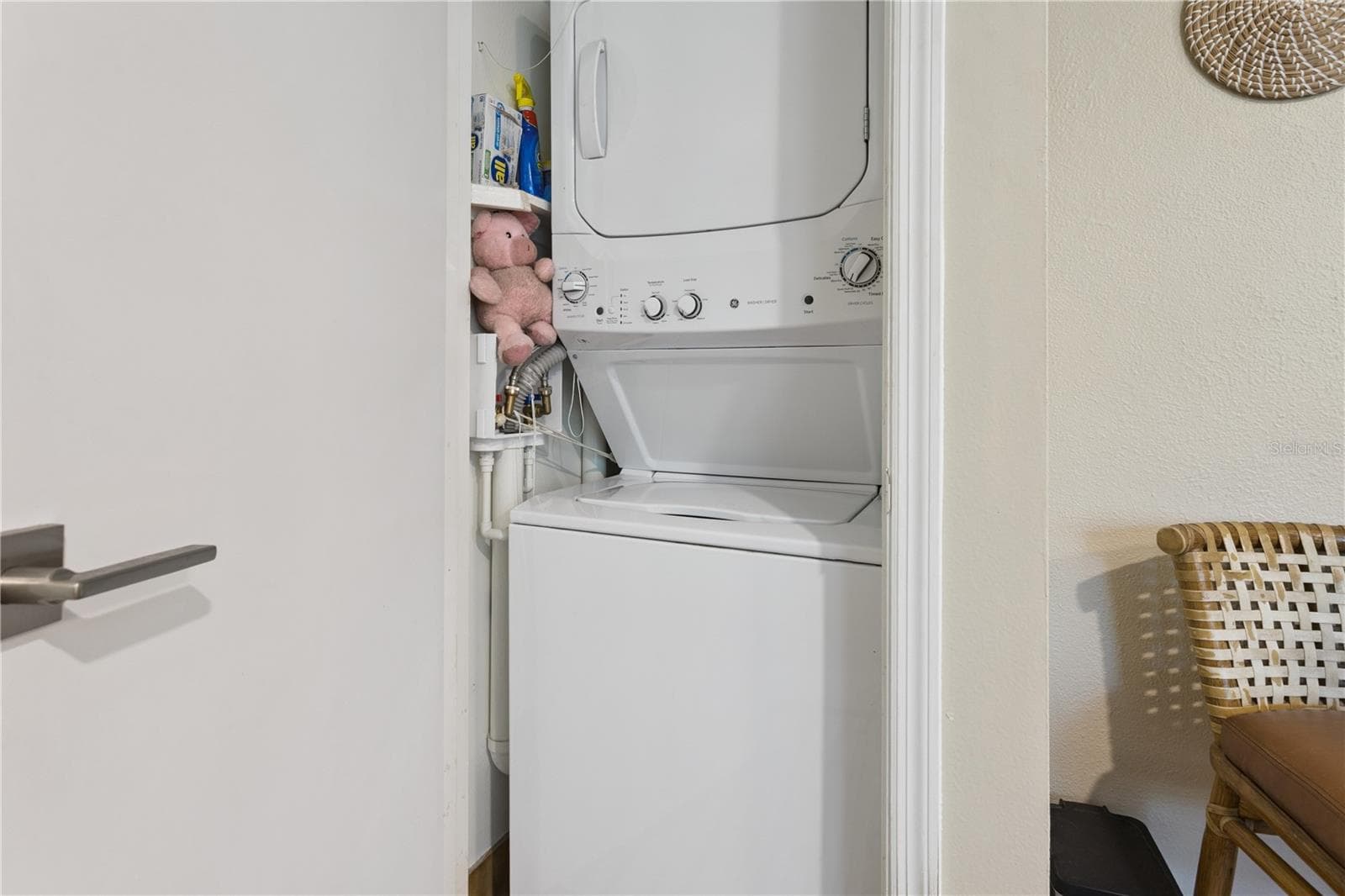 Laundry closet - 1325 OVERLOOK DR, MOUNT DORA