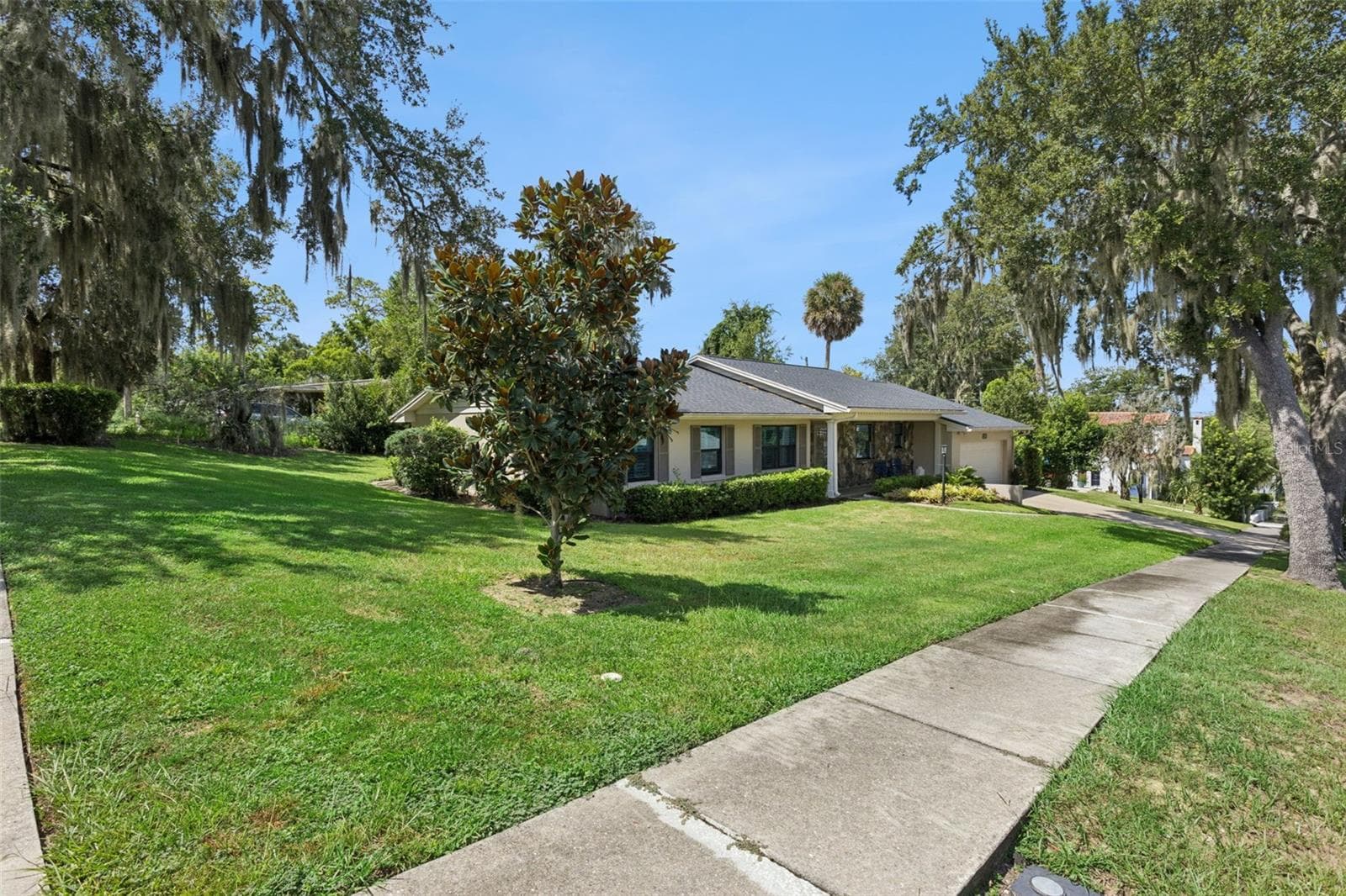 Corner lot - 1325 OVERLOOK DR, MOUNT DORA