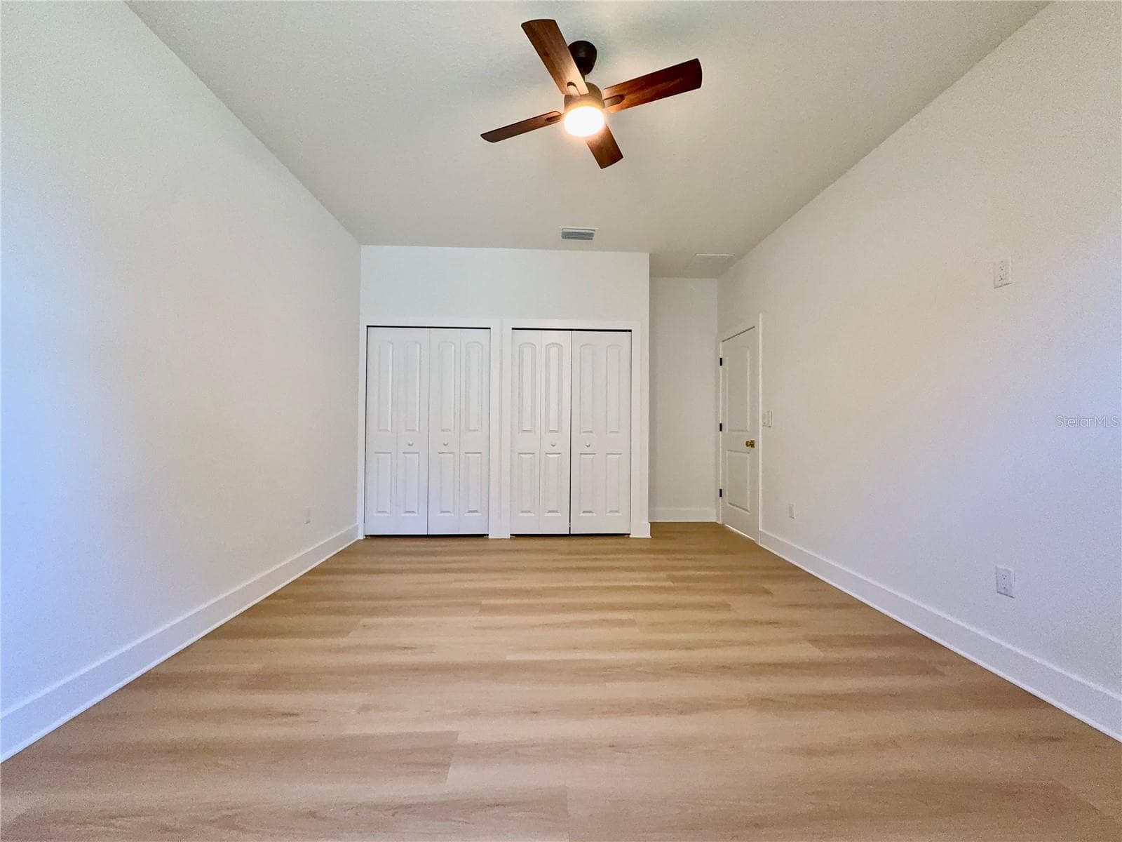 Single Family Residence at 707 W COUNTRY CLUB DR, TAMPA, photo 25 of 35