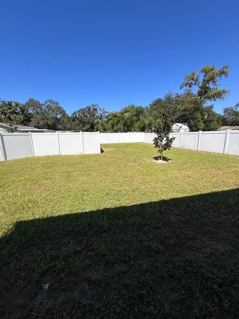 Single Family Residence at 707 W COUNTRY CLUB DR, TAMPA, photo 34 of 35