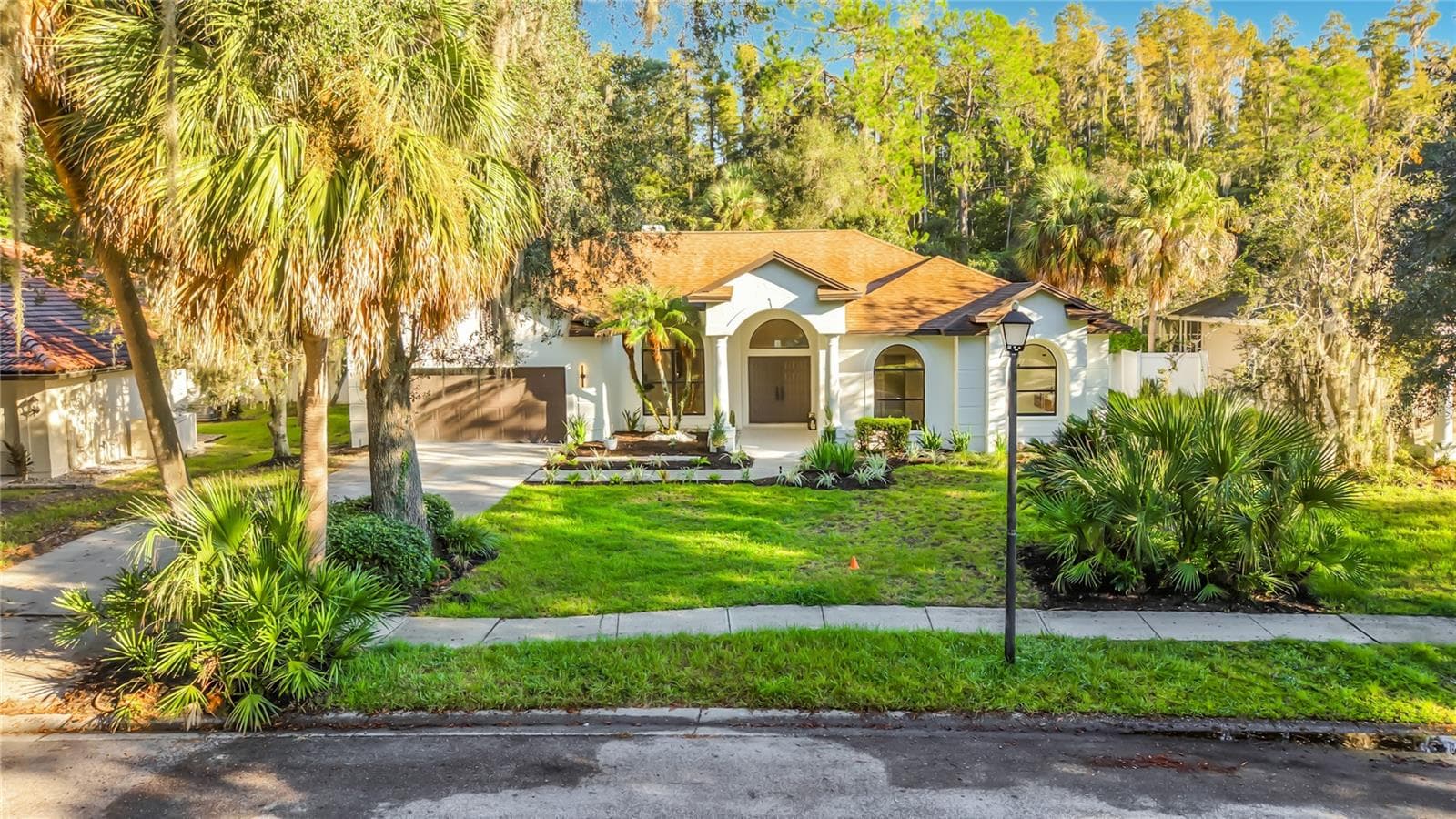 Single Family Residence at 7210 WAREHAM DR, TAMPA, photo 2 of 73