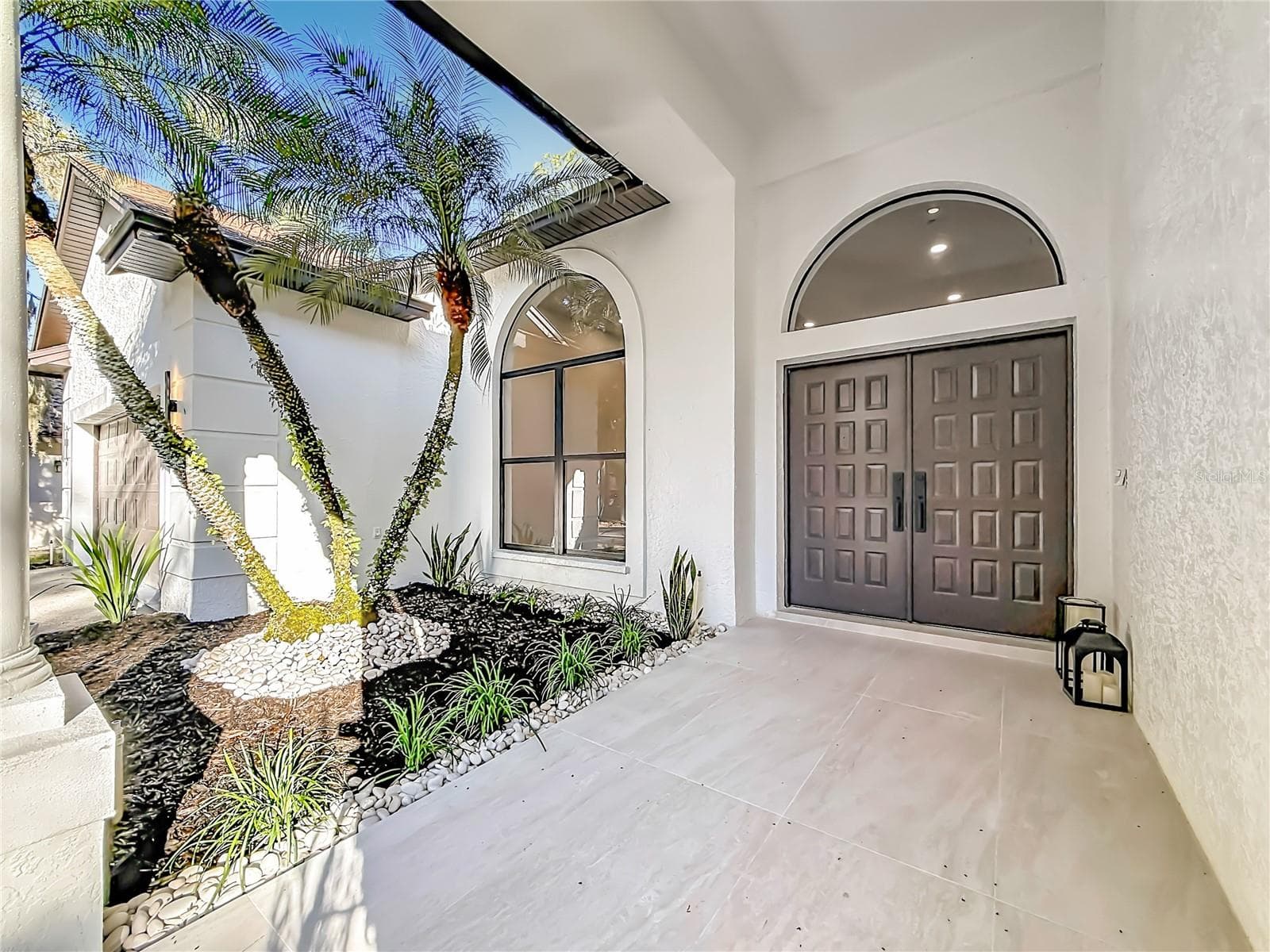 Single Family Residence at 7210 WAREHAM DR, TAMPA, photo 8 of 73