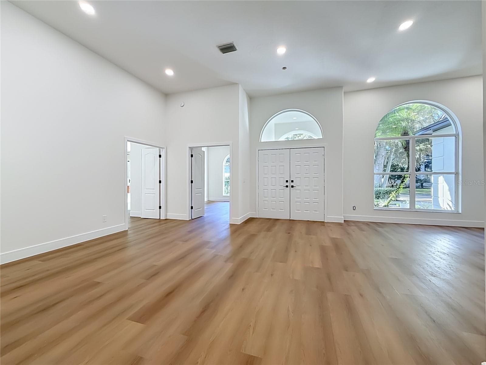 Single Family Residence at 7210 WAREHAM DR, TAMPA, photo 10 of 73
