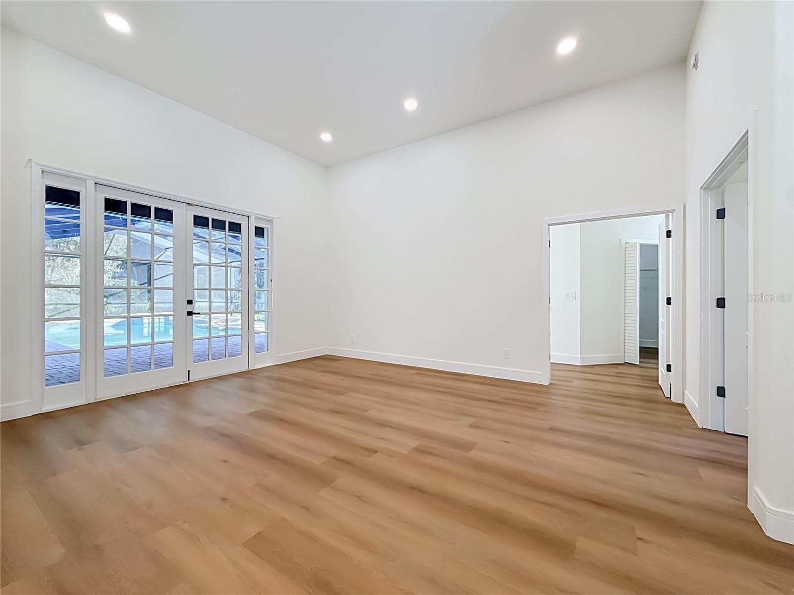 Single Family Residence at 7210 WAREHAM DR, TAMPA, photo 13 of 73