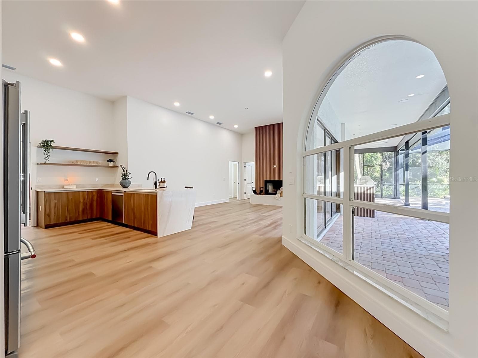 Single Family Residence at 7210 WAREHAM DR, TAMPA, photo 17 of 73