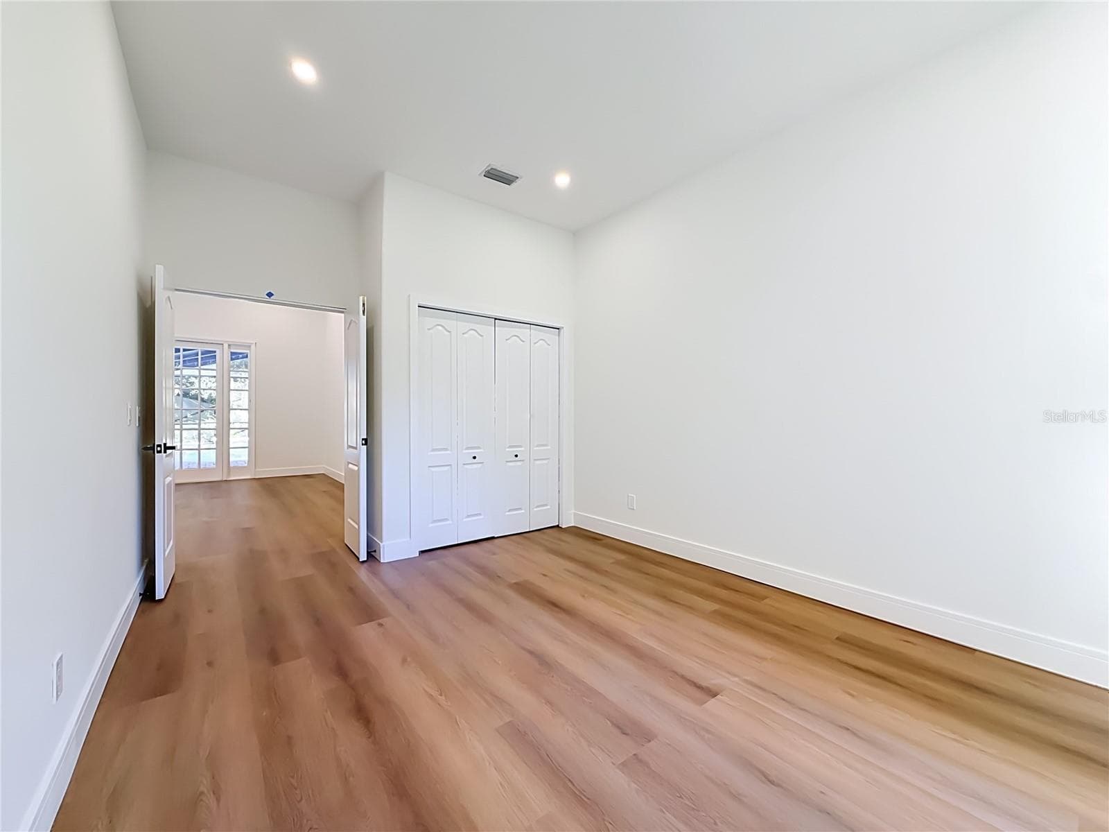 Single Family Residence at 7210 WAREHAM DR, TAMPA, photo 32 of 73