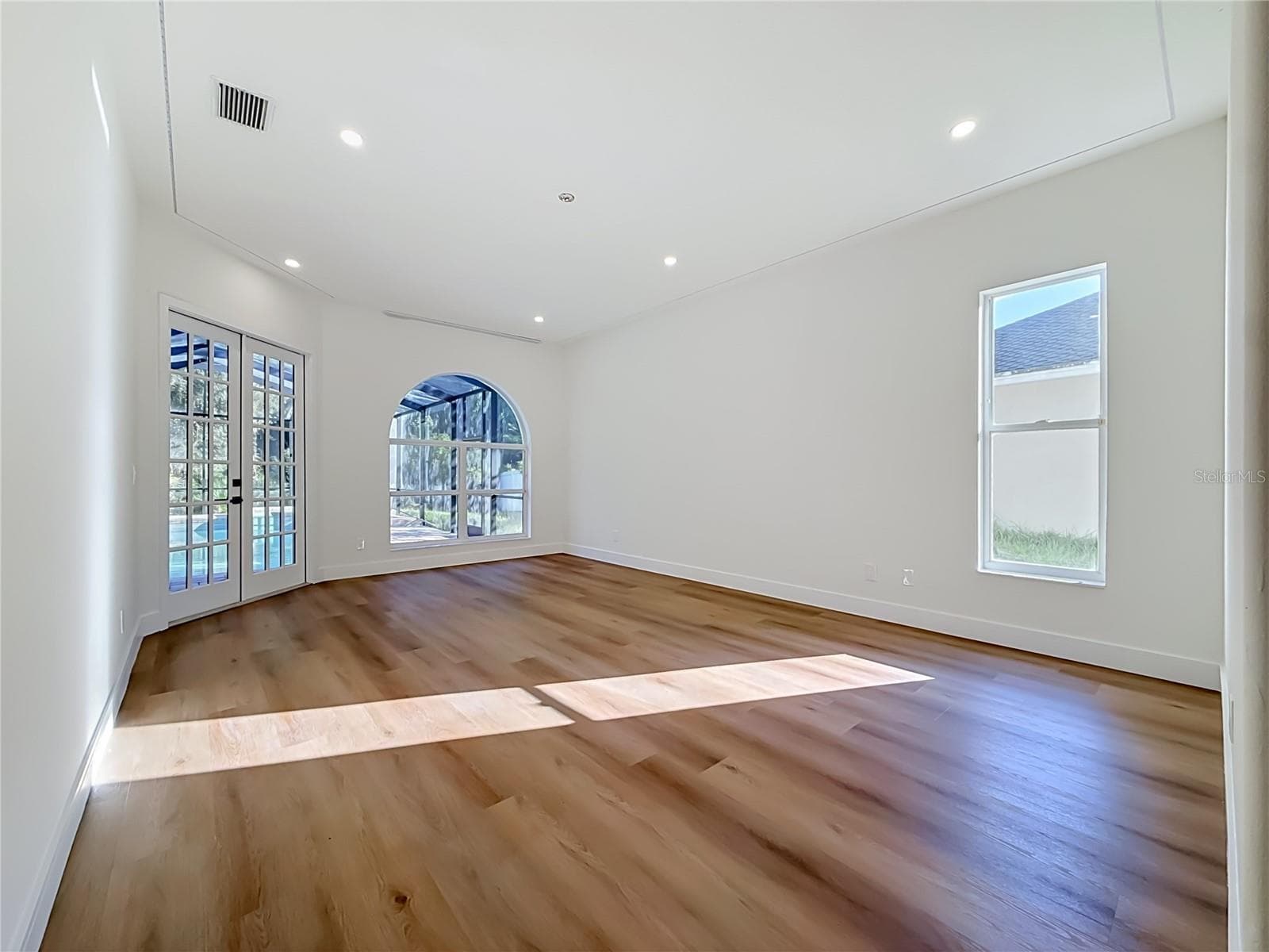 Single Family Residence at 7210 WAREHAM DR, TAMPA, photo 39 of 73