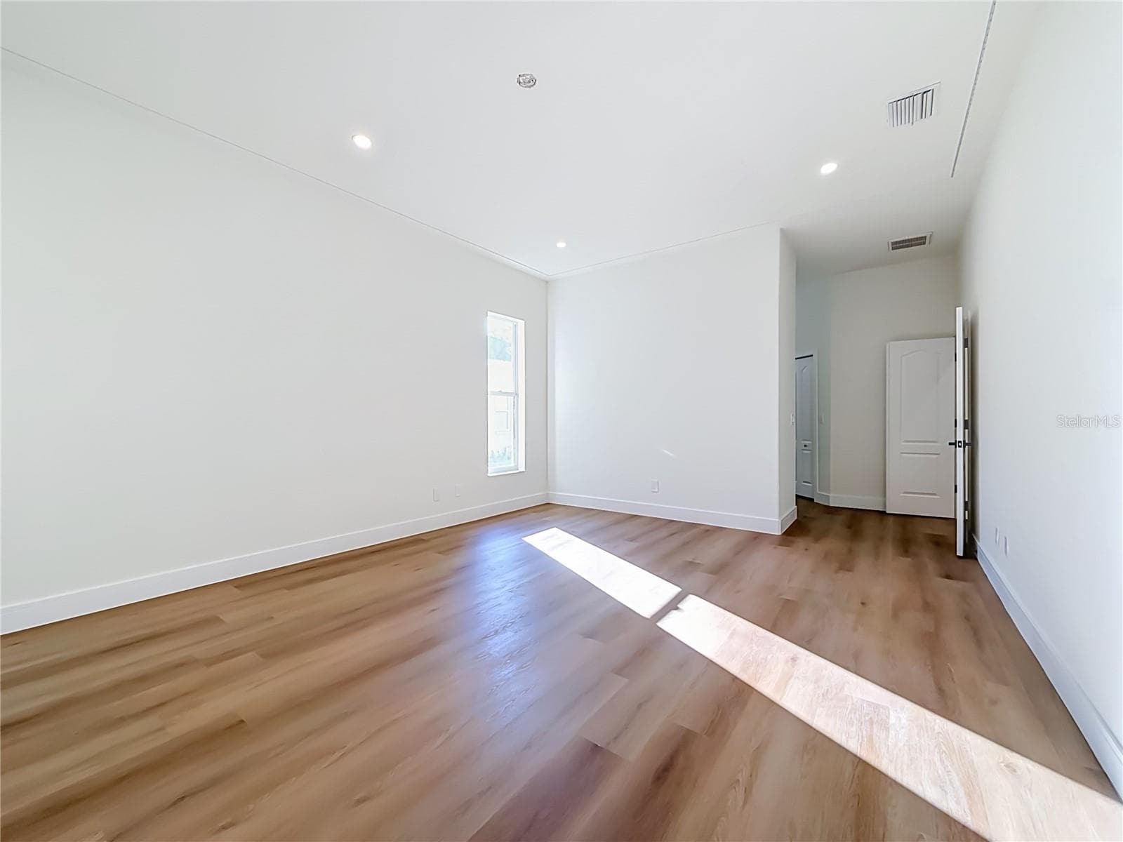 Single Family Residence at 7210 WAREHAM DR, TAMPA, photo 40 of 73