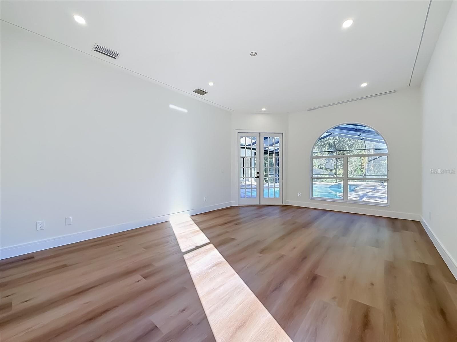 Single Family Residence at 7210 WAREHAM DR, TAMPA, photo 42 of 73