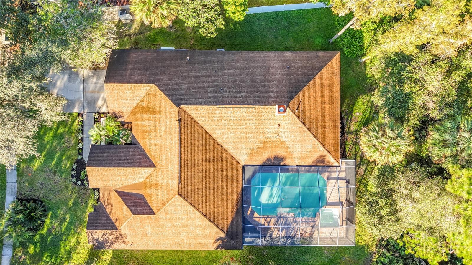 Single Family Residence at 7210 WAREHAM DR, TAMPA, photo 68 of 73