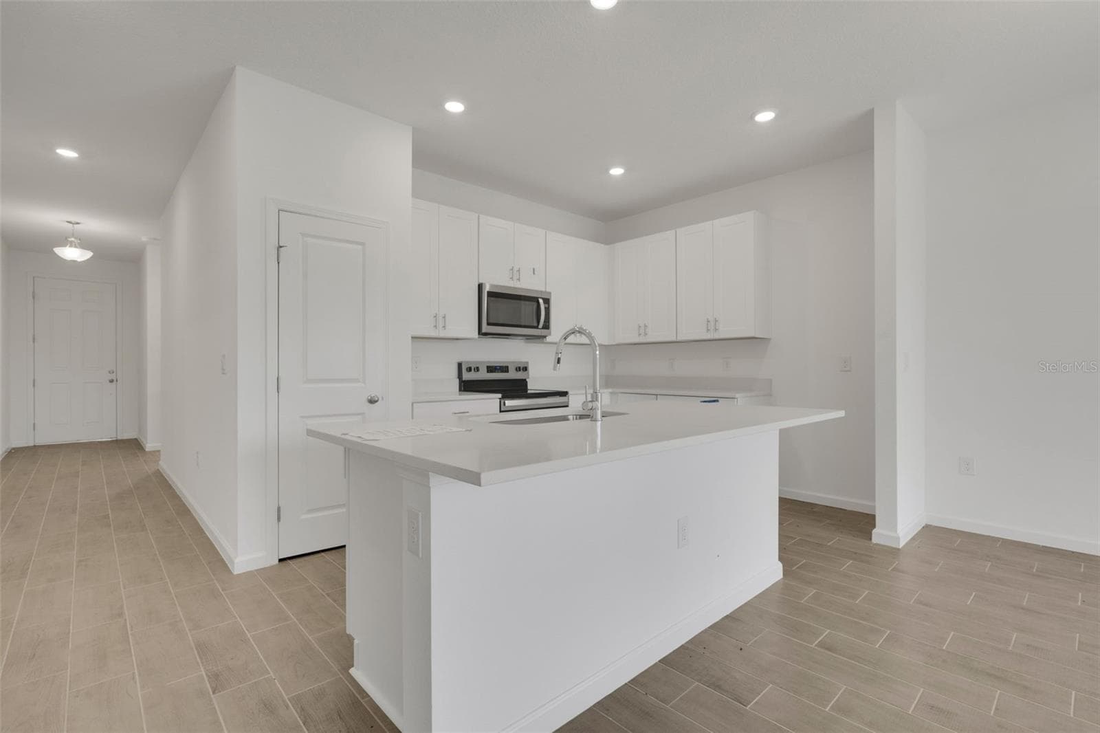 Single Family Residence at 296 MEREDITH BLVD, WINTER HAVEN, photo 23 of 35