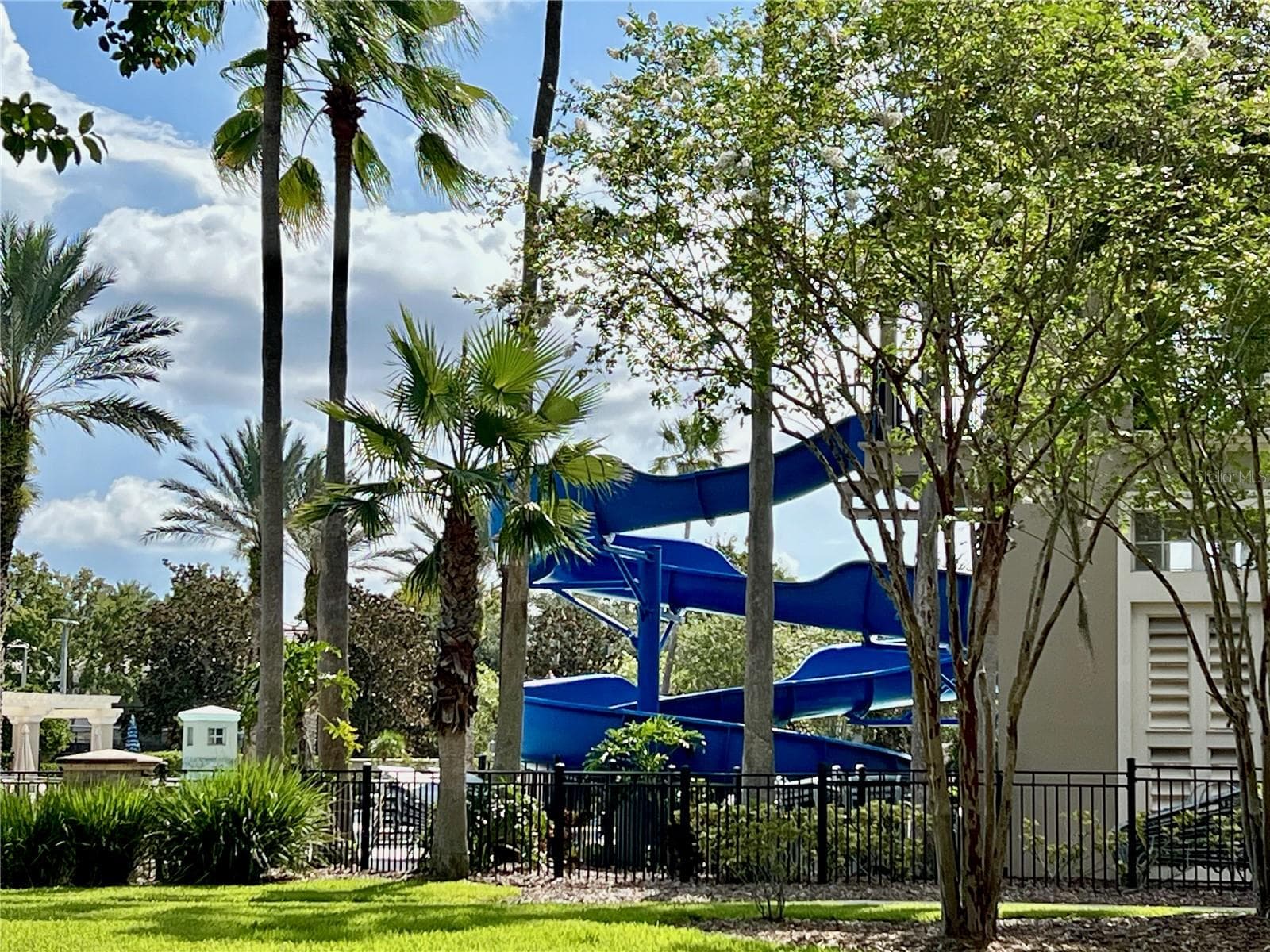 The 2-STORY SLIDE - 14824 TUDOR CHASE DR, TAMPA