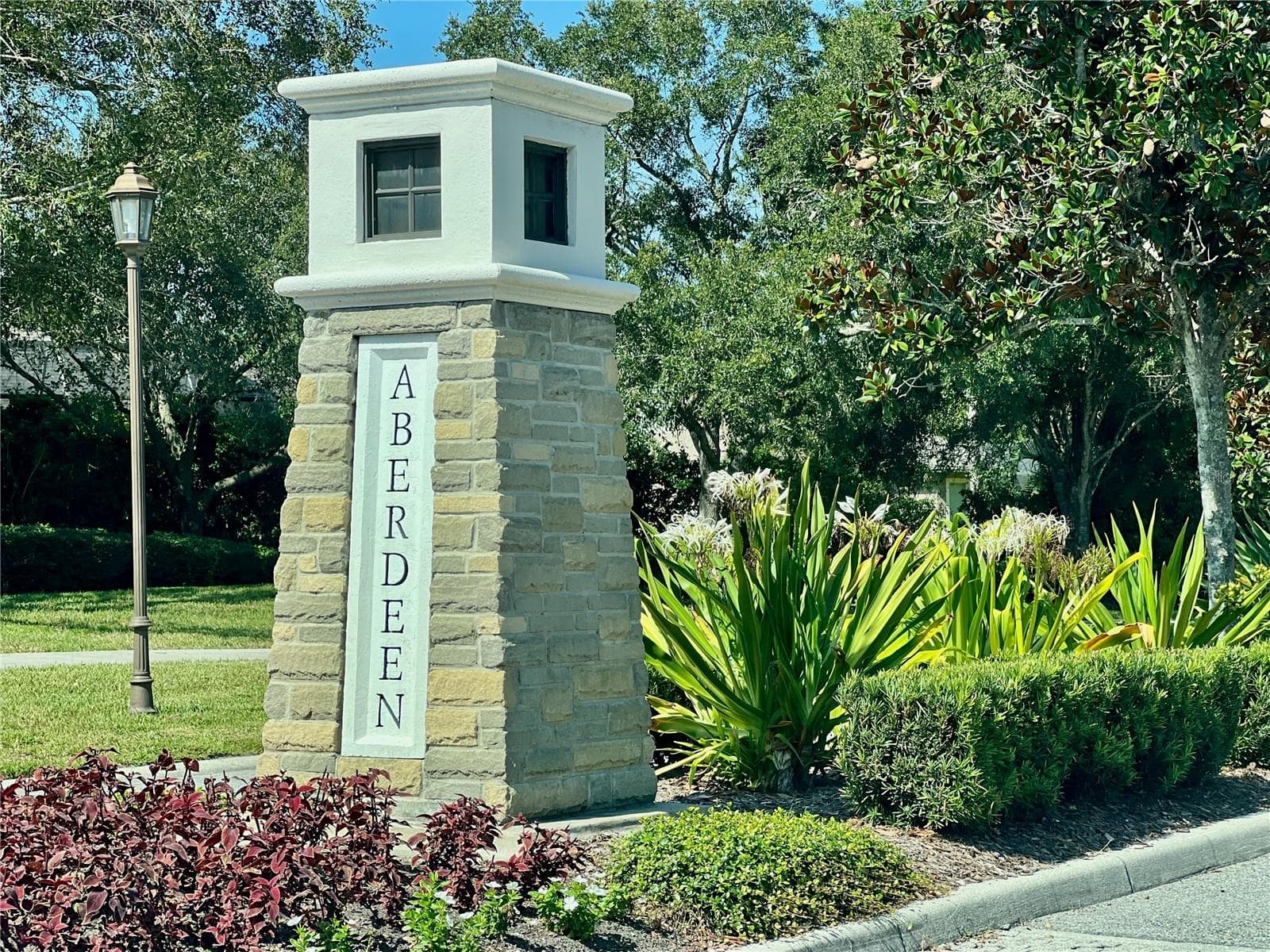 Single Family Residence at 14824 TUDOR CHASE DR, TAMPA, photo 31 of 70