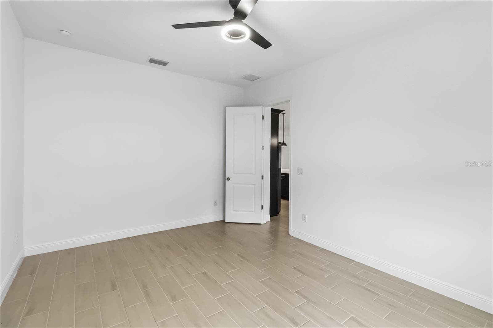 Single Family Residence at 4028 SALIDA DELSOL DR, SUN CITY CENTER, photo 24 of 47
