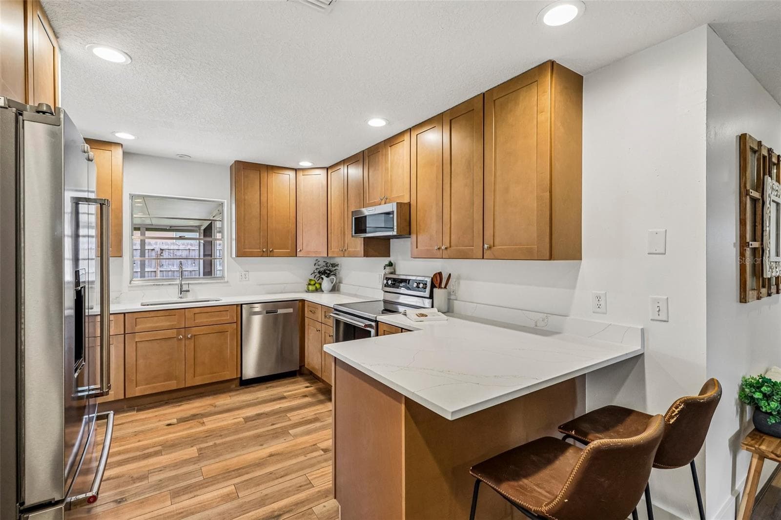 2026 Remodeled kitchen - 1519 GLASTONBERRY RD, MAITLAND