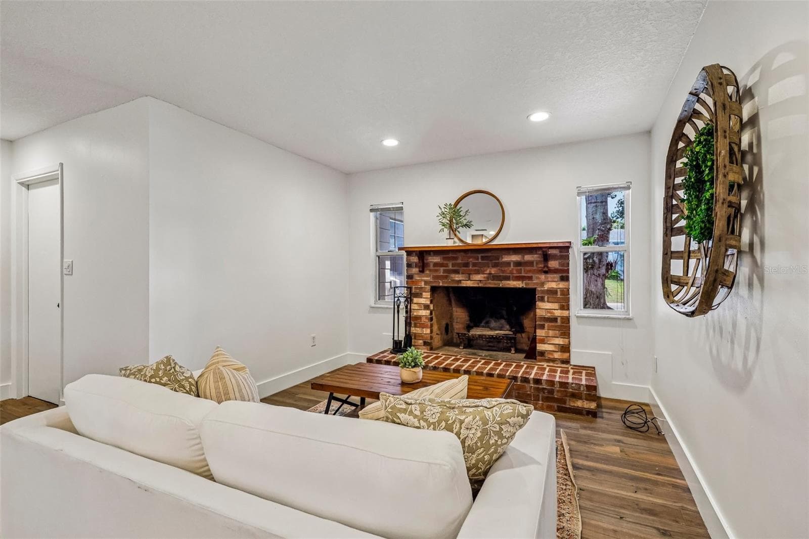 So much charm - 1519 GLASTONBERRY RD, MAITLAND