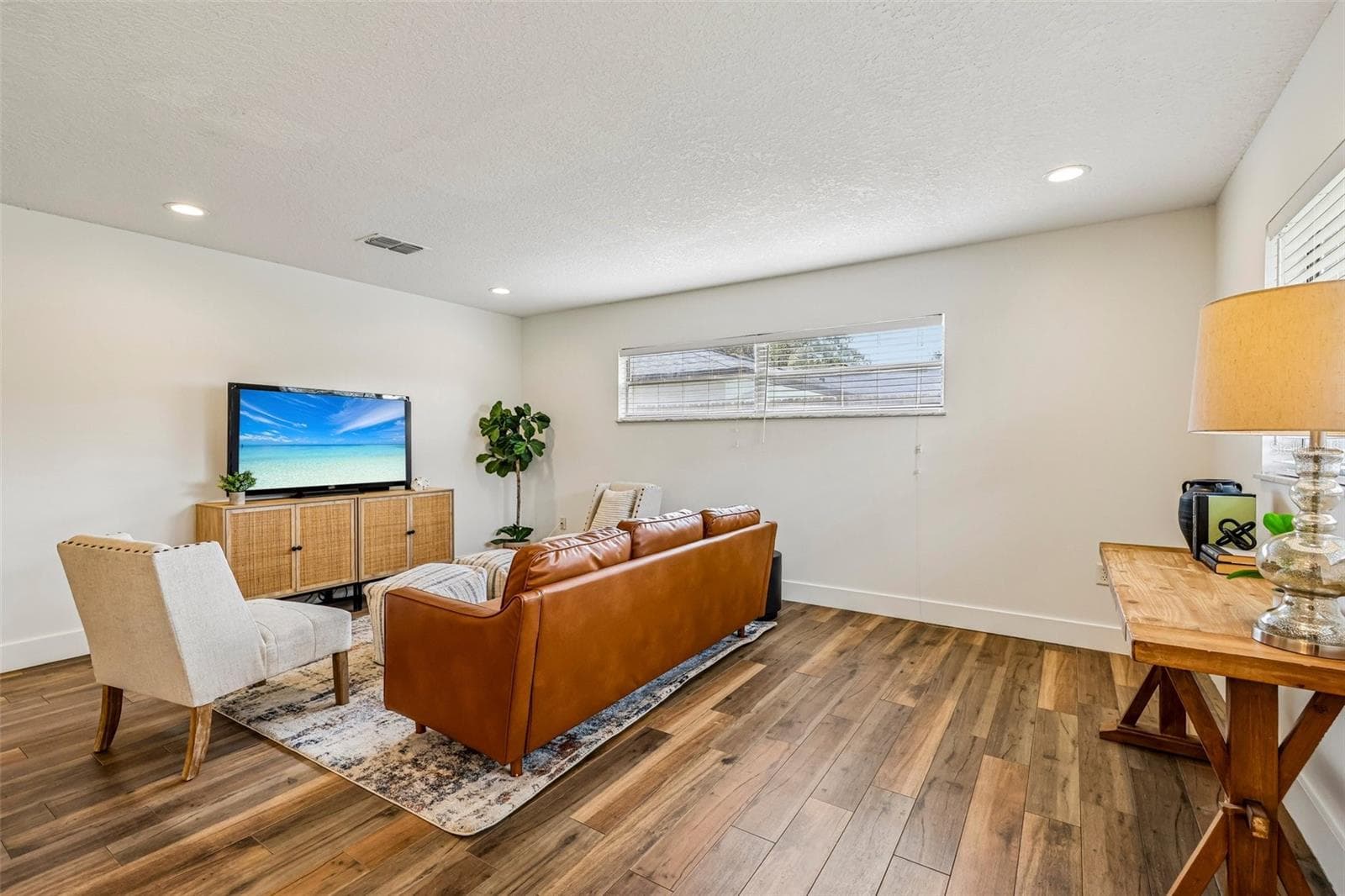 Over sized family room - 1519 GLASTONBERRY RD, MAITLAND