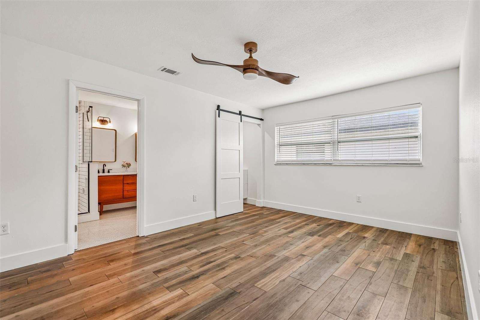 Primary bedroom - 1519 GLASTONBERRY RD, MAITLAND
