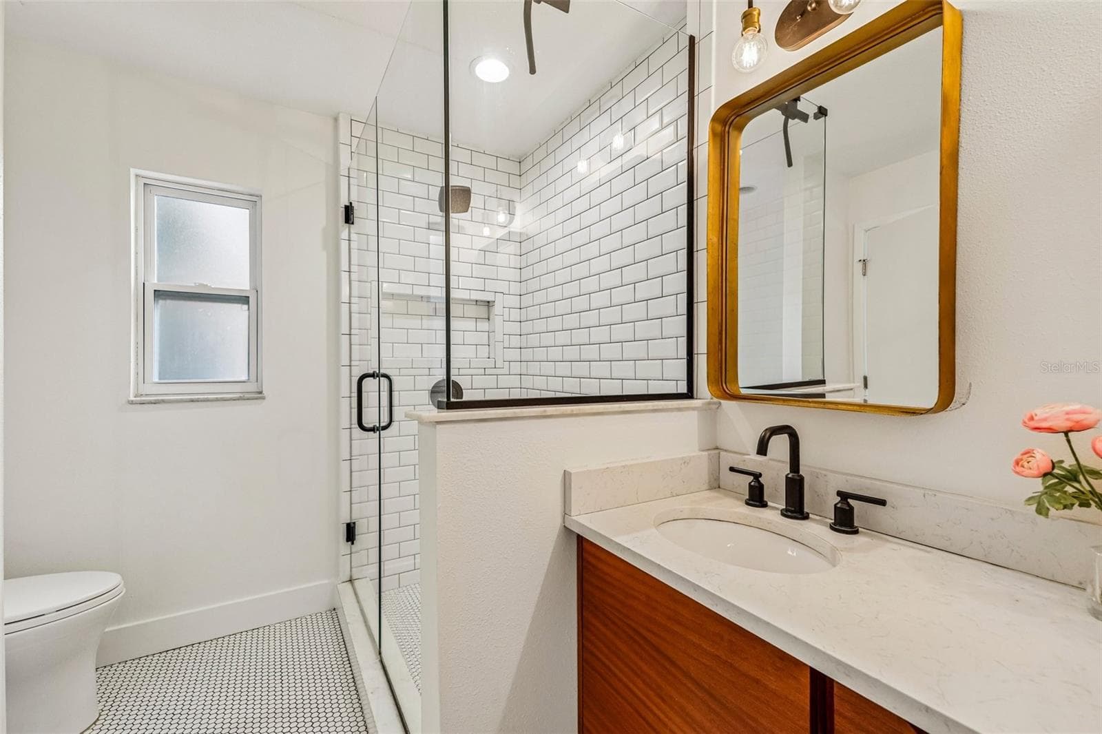 Remodeled primary bathroom - 1519 GLASTONBERRY RD, MAITLAND