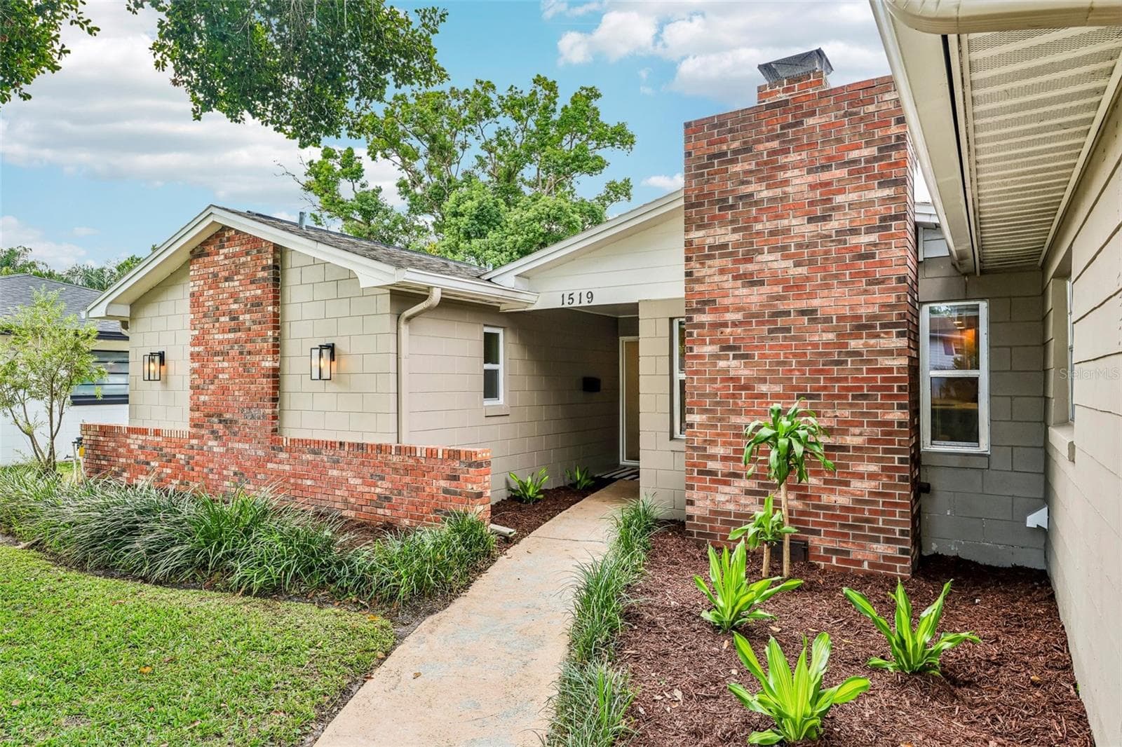 So much charm - 1519 GLASTONBERRY RD, MAITLAND
