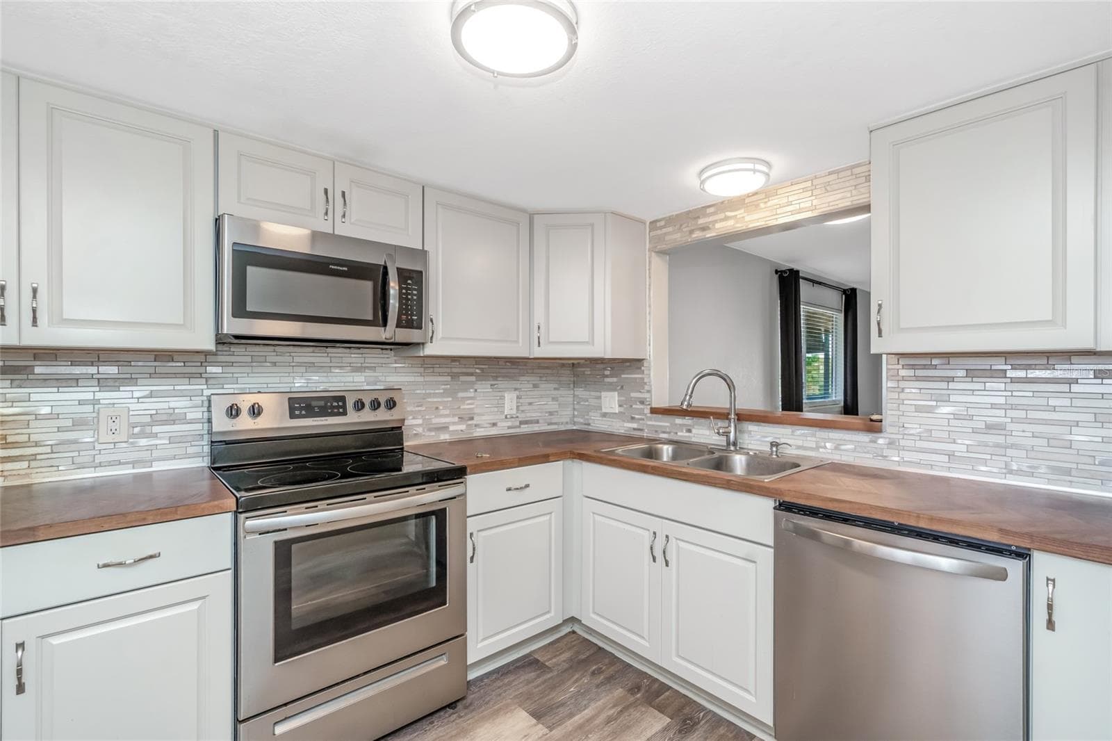 Condominium at 6308 NEWTOWN CIR #8C1, TAMPA, photo 6 of 39