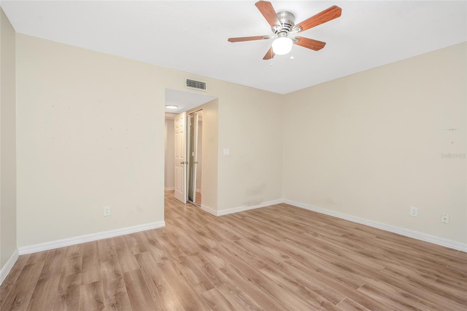 Condominium at 6308 NEWTOWN CIR #8C1, TAMPA, photo 23 of 39