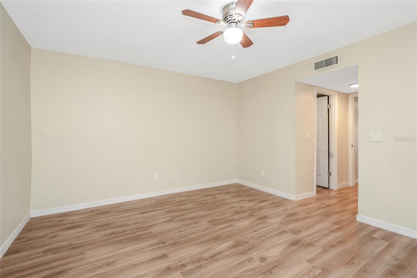 Condominium at 6308 NEWTOWN CIR #8C1, TAMPA, photo 25 of 39