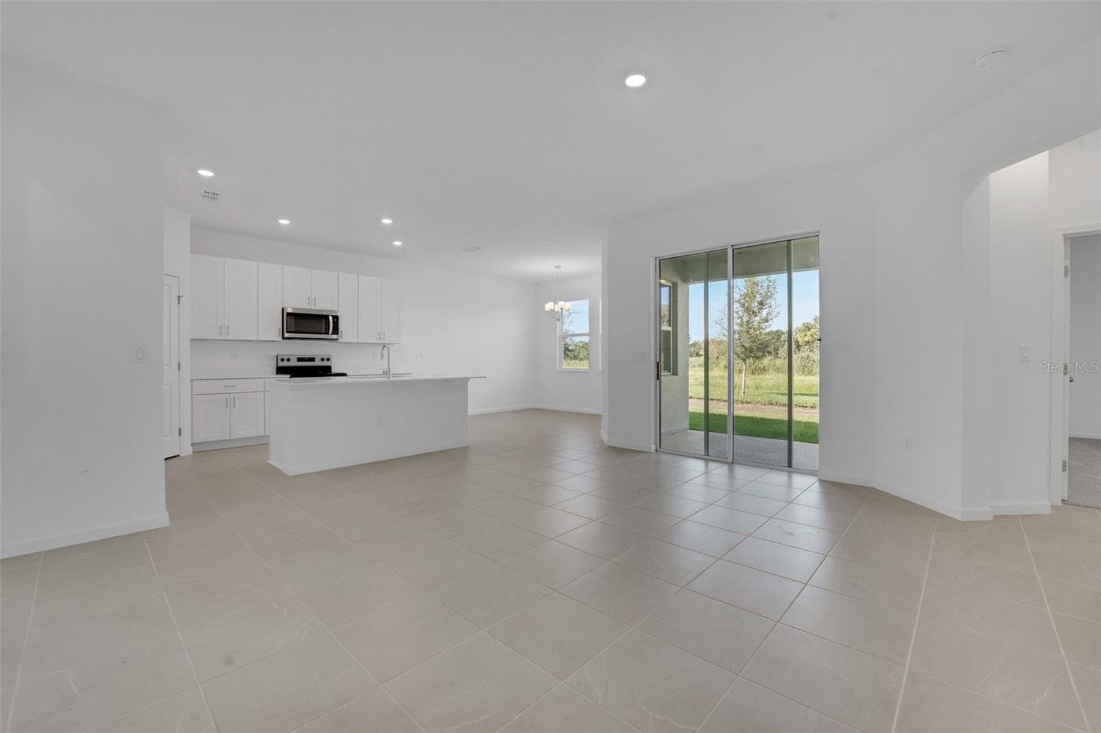 Single Family Residence at 300 MEREDITH BLVD, WINTER HAVEN, photo 16 of 35