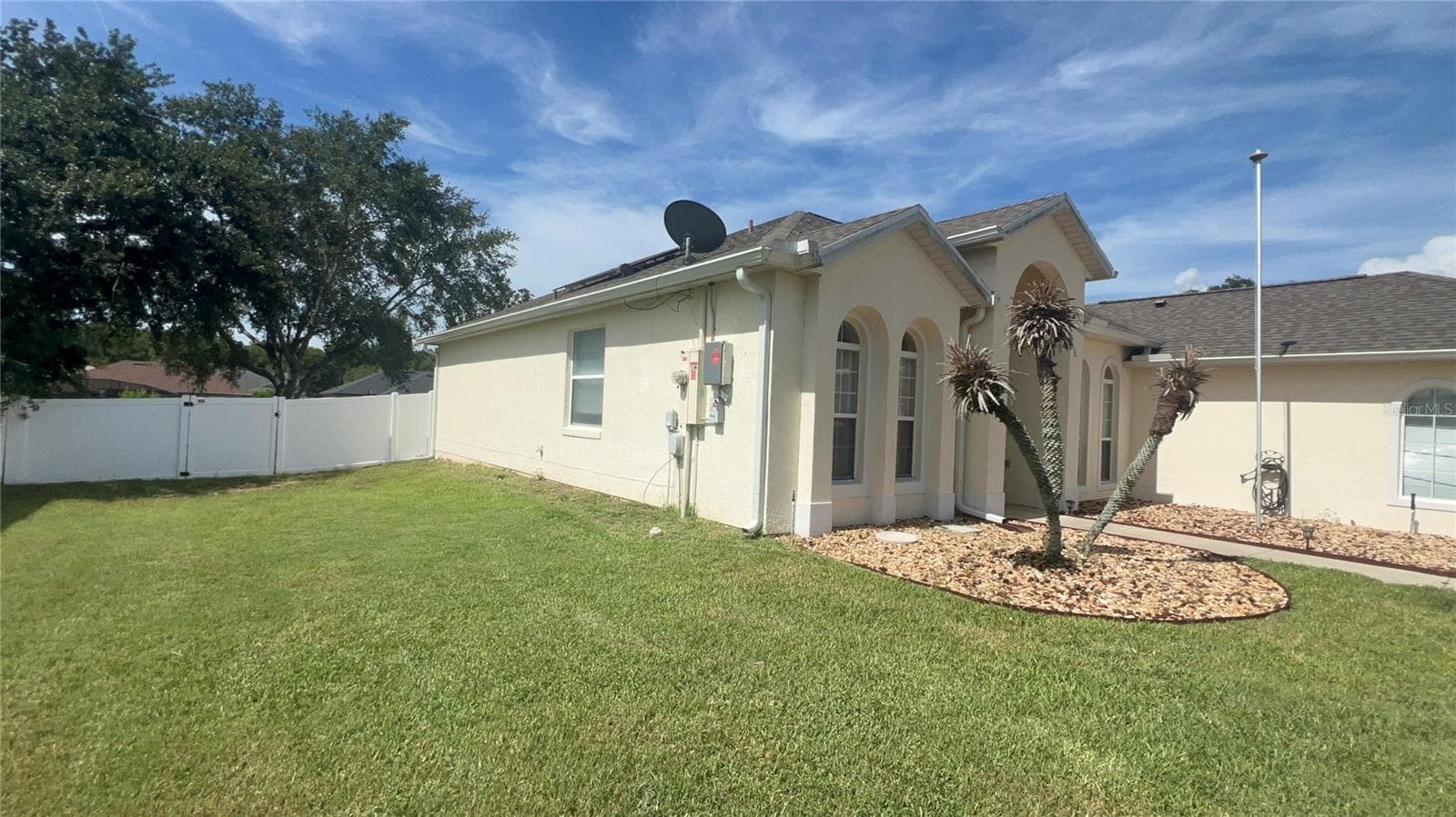 Single Family Residence at 13500 BISCAYNE DR, GRAND ISLAND, photo 2 of 16