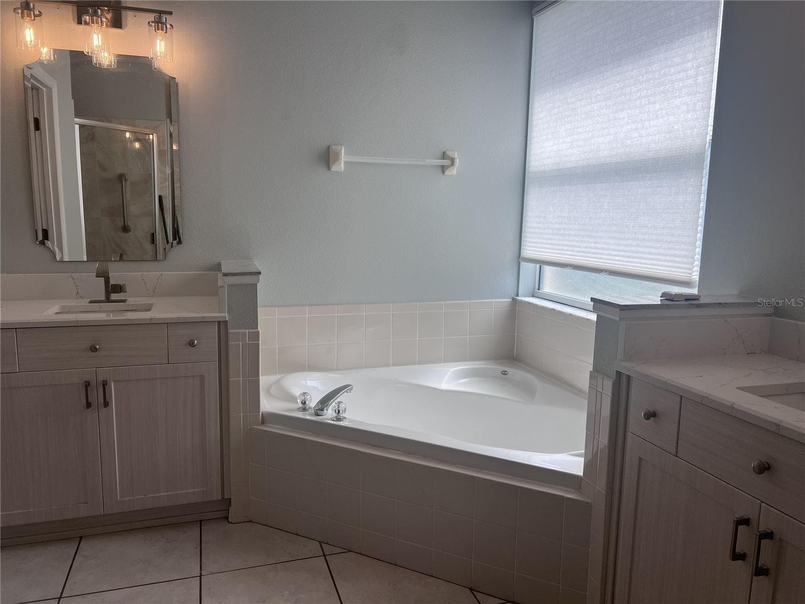 Single Family Residence at 13500 BISCAYNE DR, GRAND ISLAND, photo 10 of 16