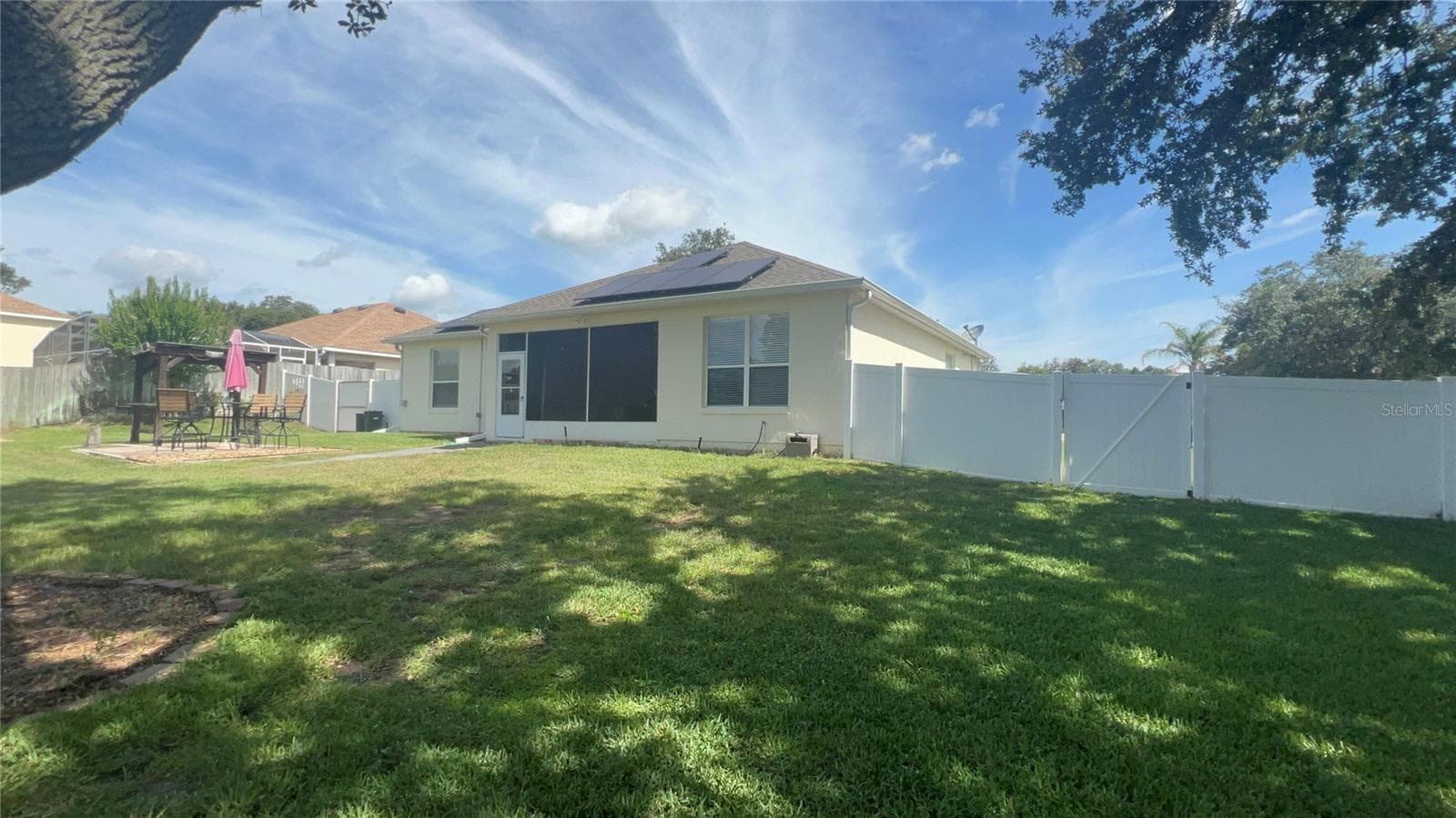 Single Family Residence at 13500 BISCAYNE DR, GRAND ISLAND, photo 15 of 16