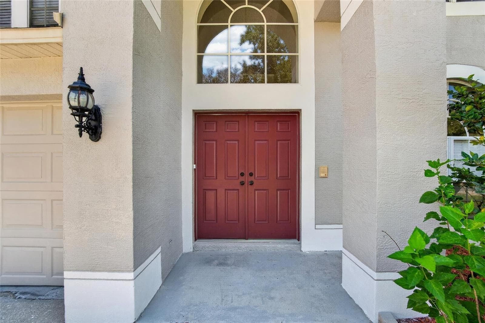 Single Family Residence at 9110 ROCKROSE DR, TAMPA, photo 4 of 66