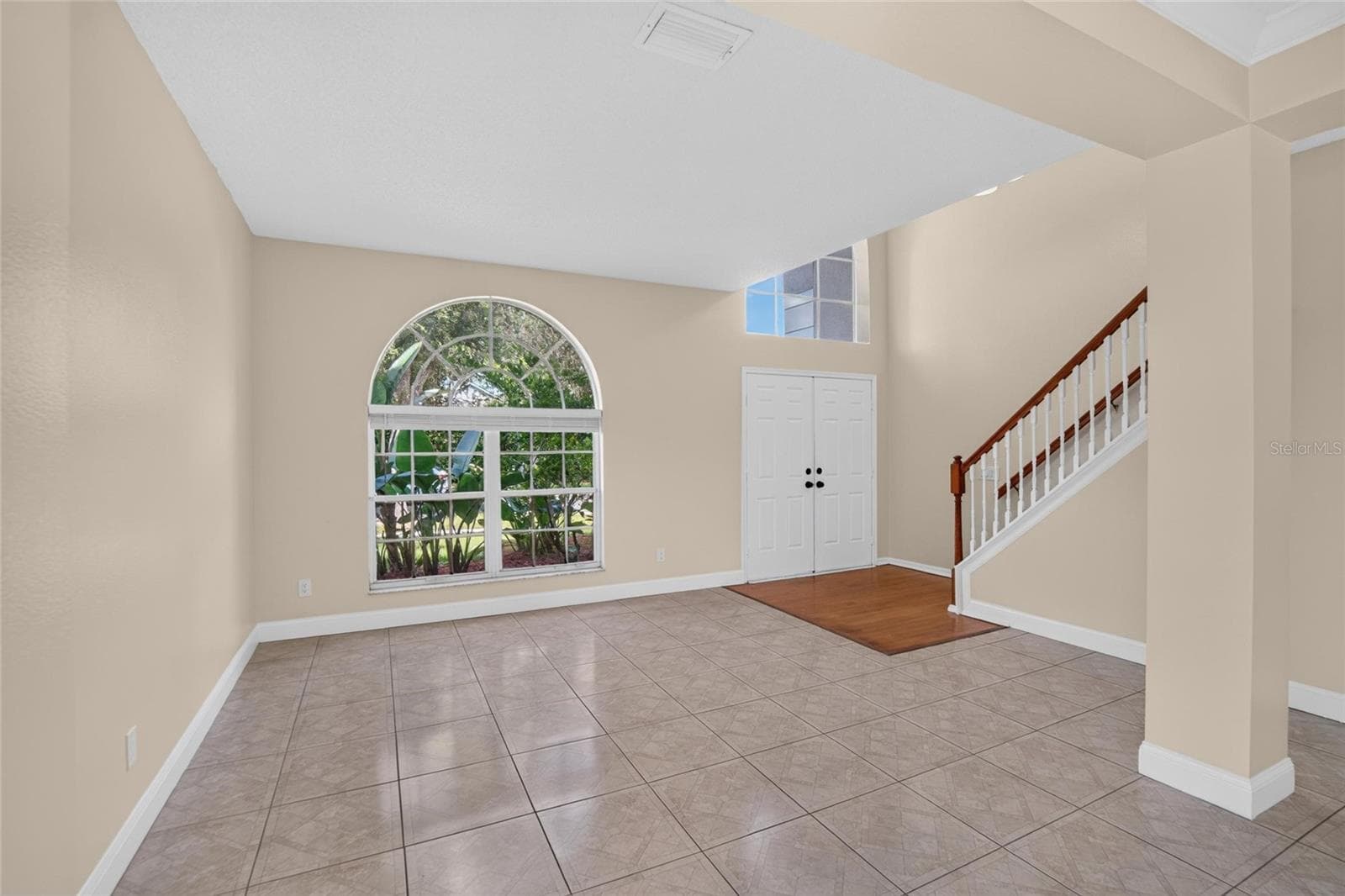 Single Family Residence at 9110 ROCKROSE DR, TAMPA, photo 7 of 66