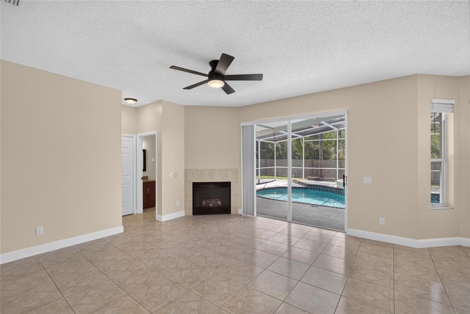 Single Family Residence at 9110 ROCKROSE DR, TAMPA, photo 10 of 66