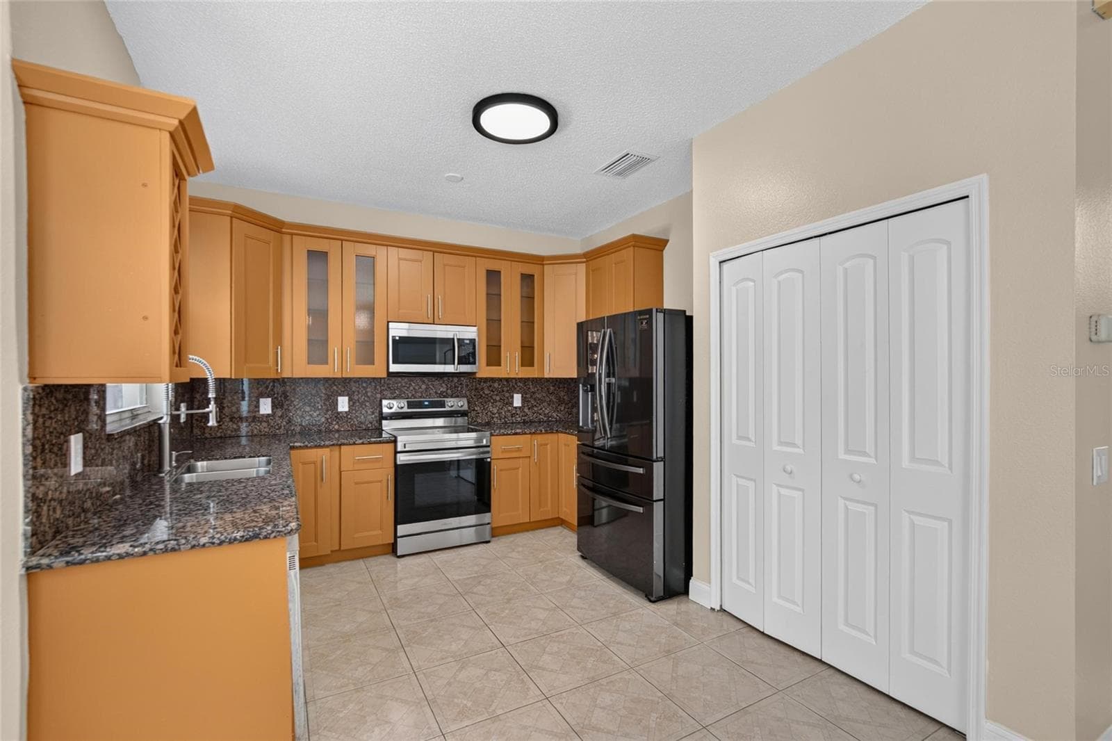 Single Family Residence at 9110 ROCKROSE DR, TAMPA, photo 14 of 66