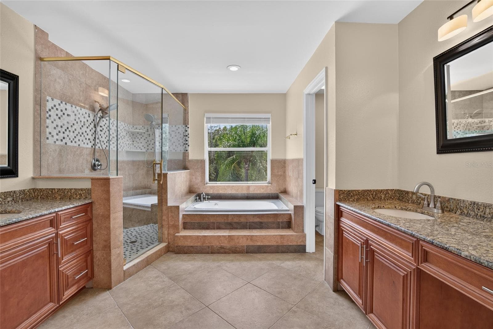 master bath - 9110 ROCKROSE DR, TAMPA